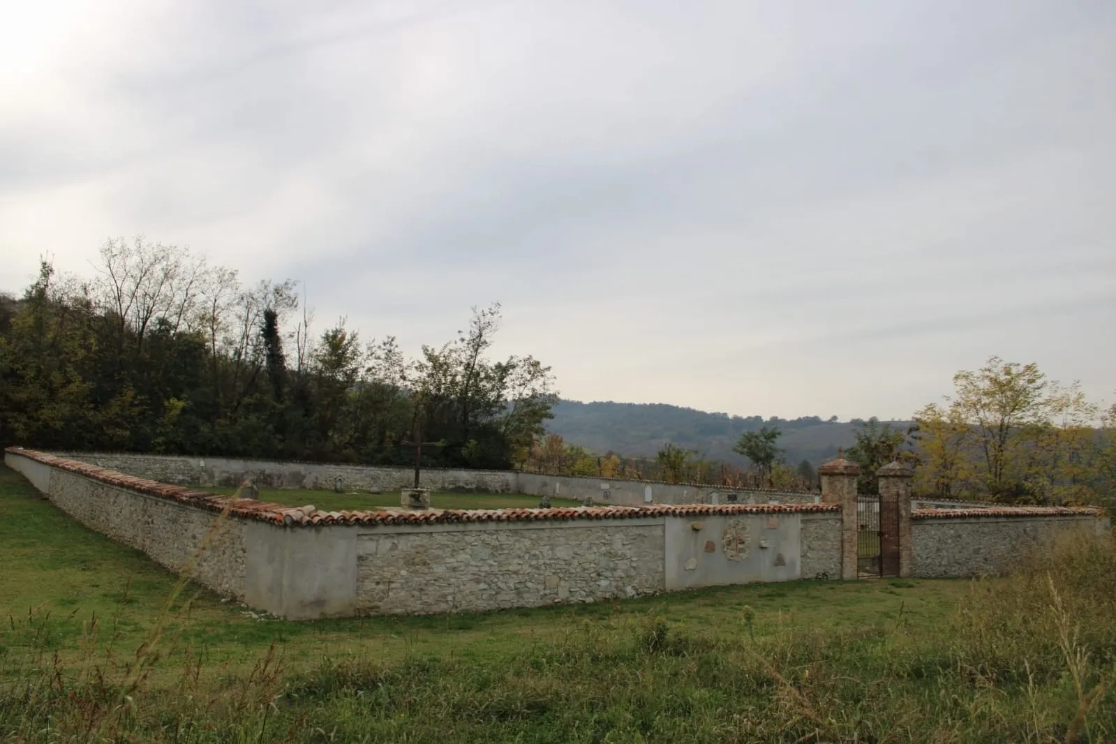 Photo showing: cimitero di ventoso