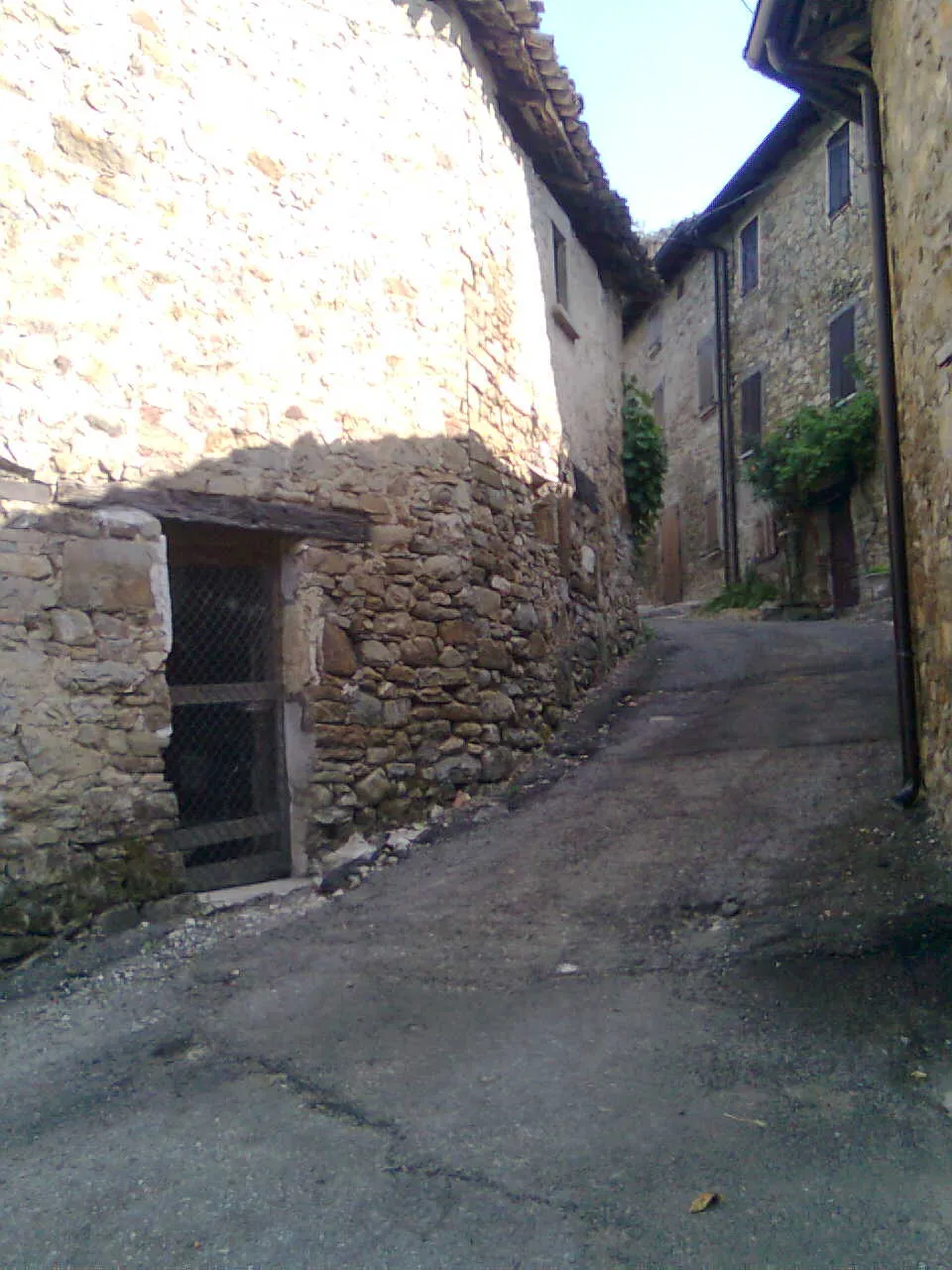 Photo showing: vicolo del paese