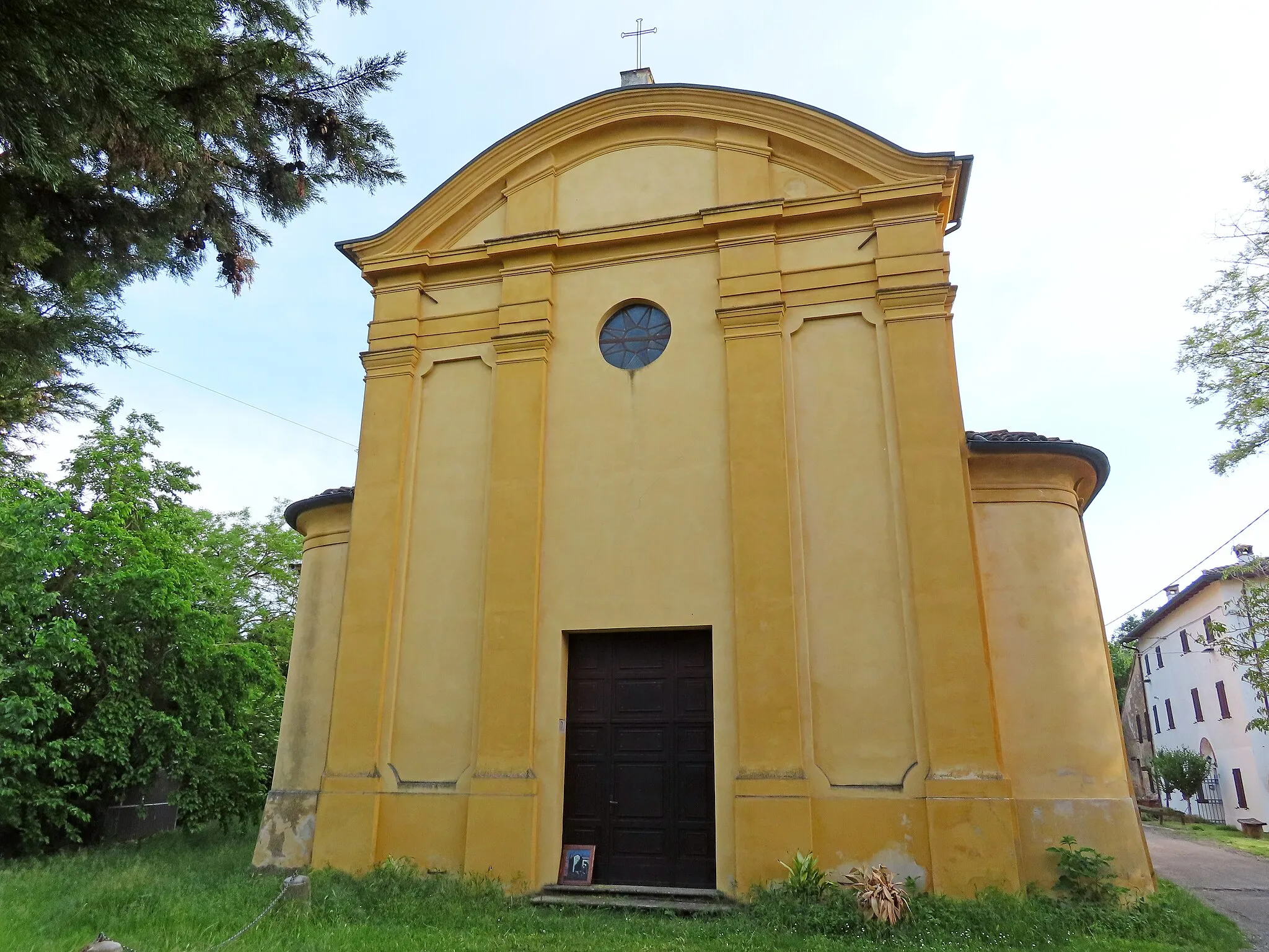 Photo showing: Facciata della chiesa di Santa Maria Ausiliatrice