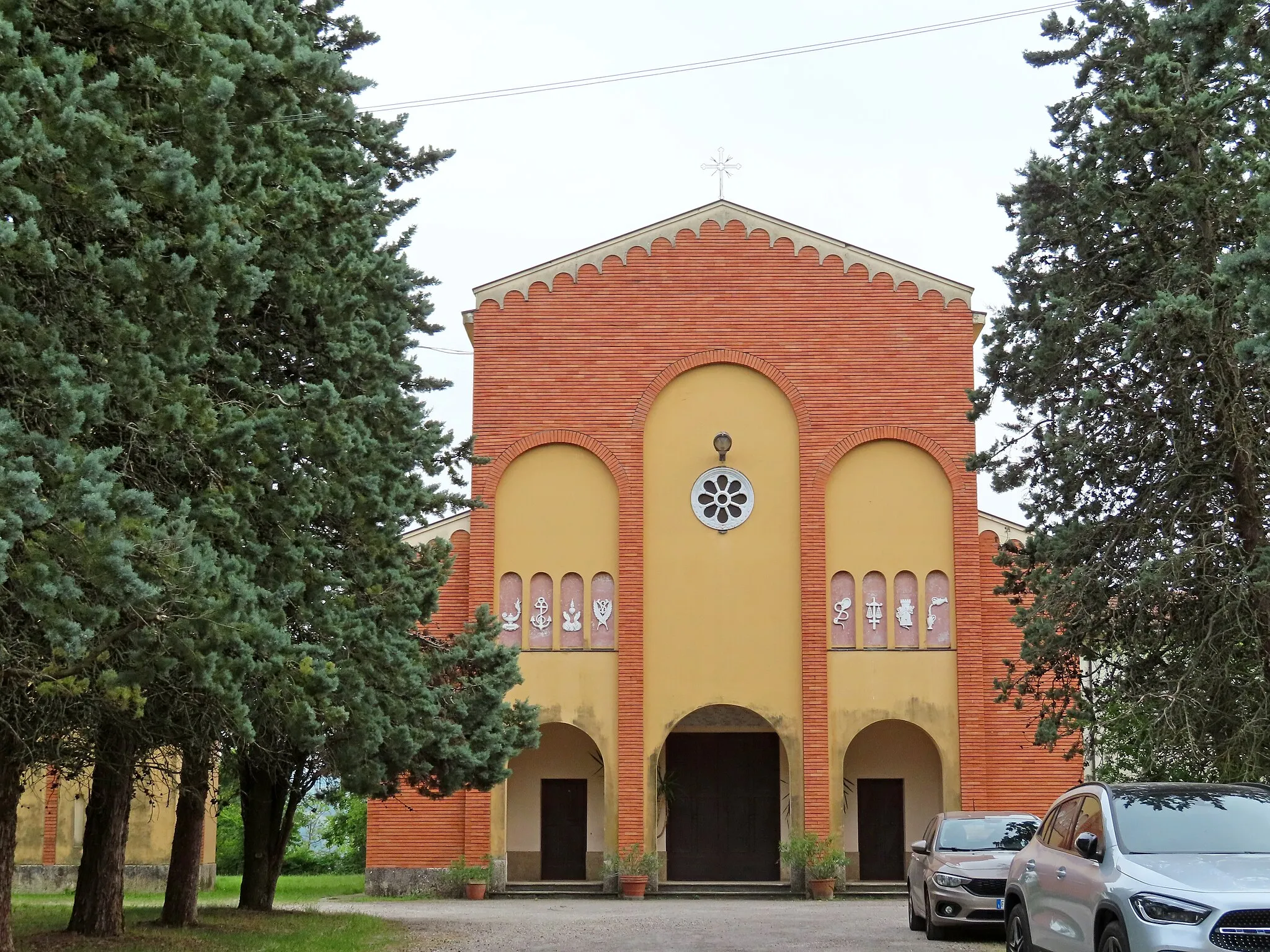 Photo showing: Facciata della chiesa di San Vittore