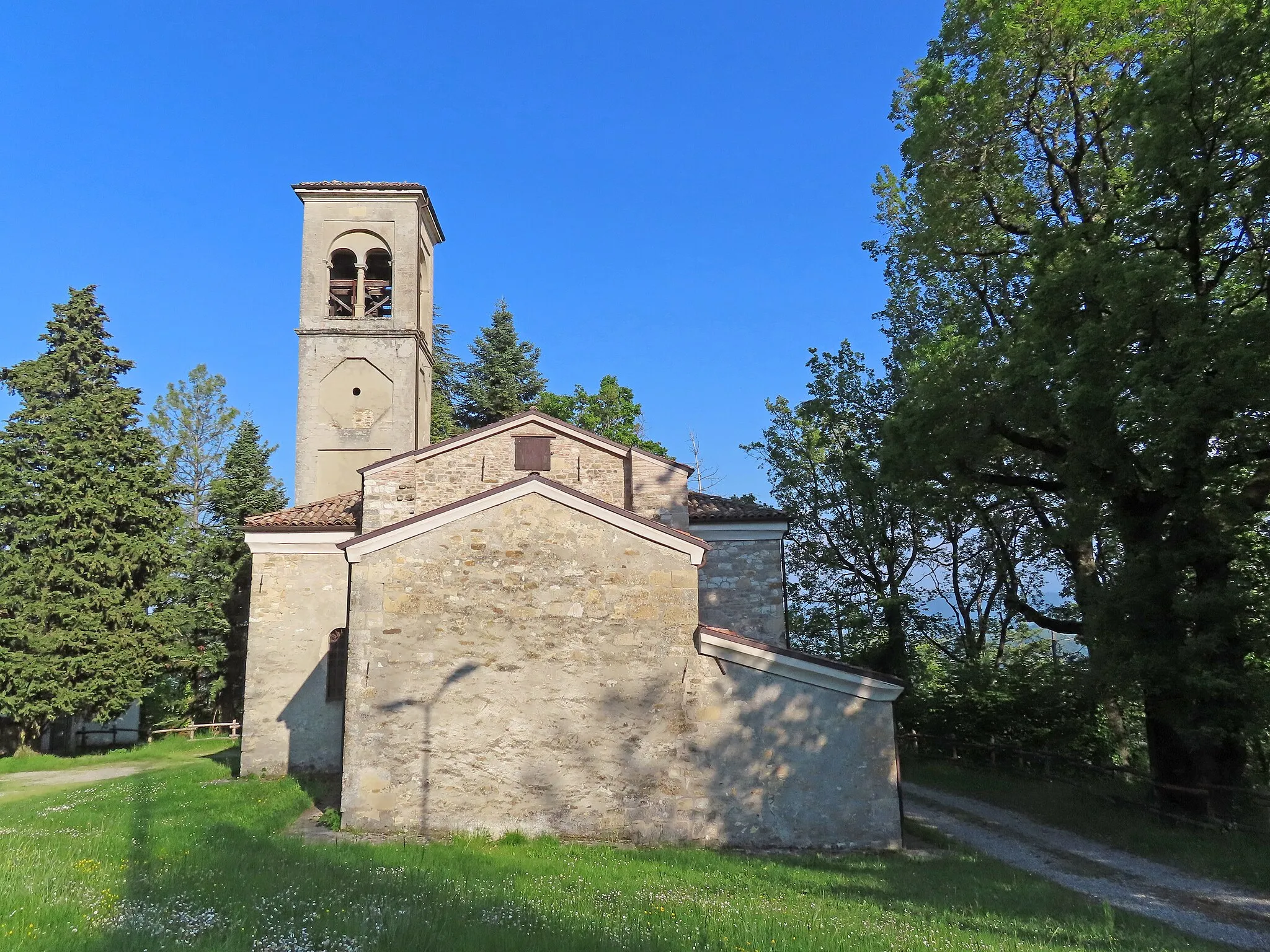 Photo showing: Abside della chiesa di San Martino