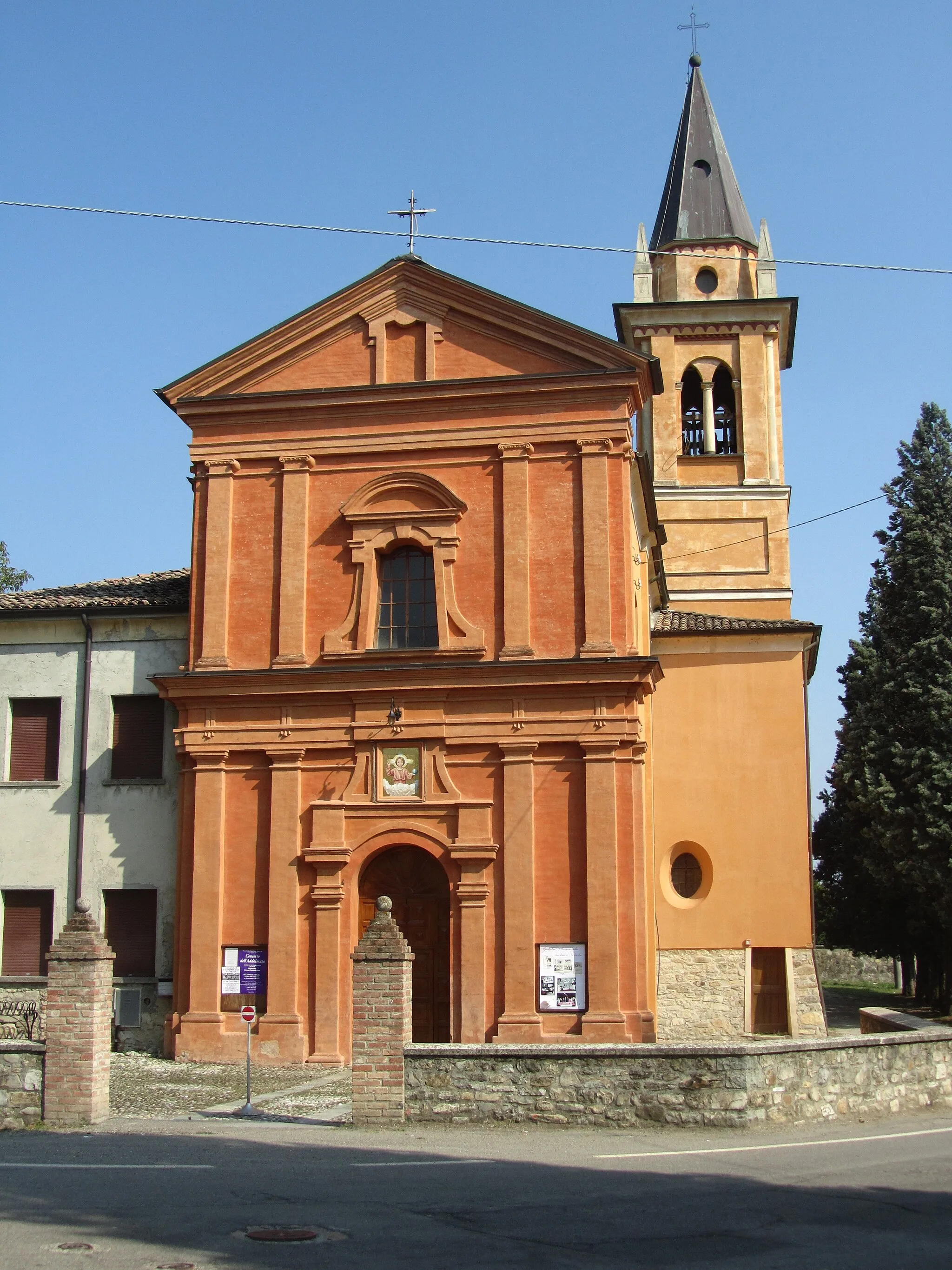 Photo showing: Chiesa di San Salvatore, it:Viano (RE)