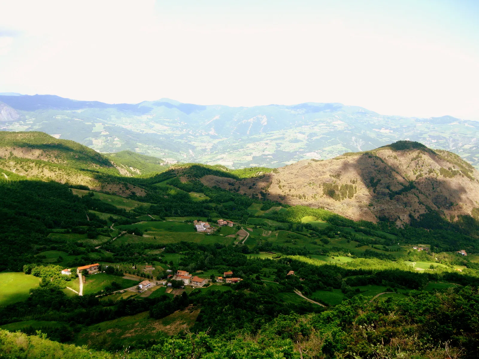 Photo showing: Filippazzi e Monte Armelio