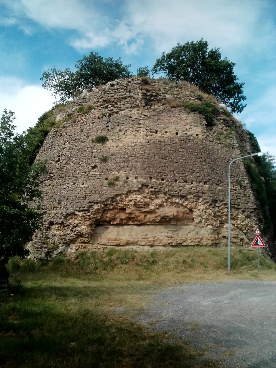 Photo showing: Foto del bastione del Castello di Giaggiolo, presso Forlì