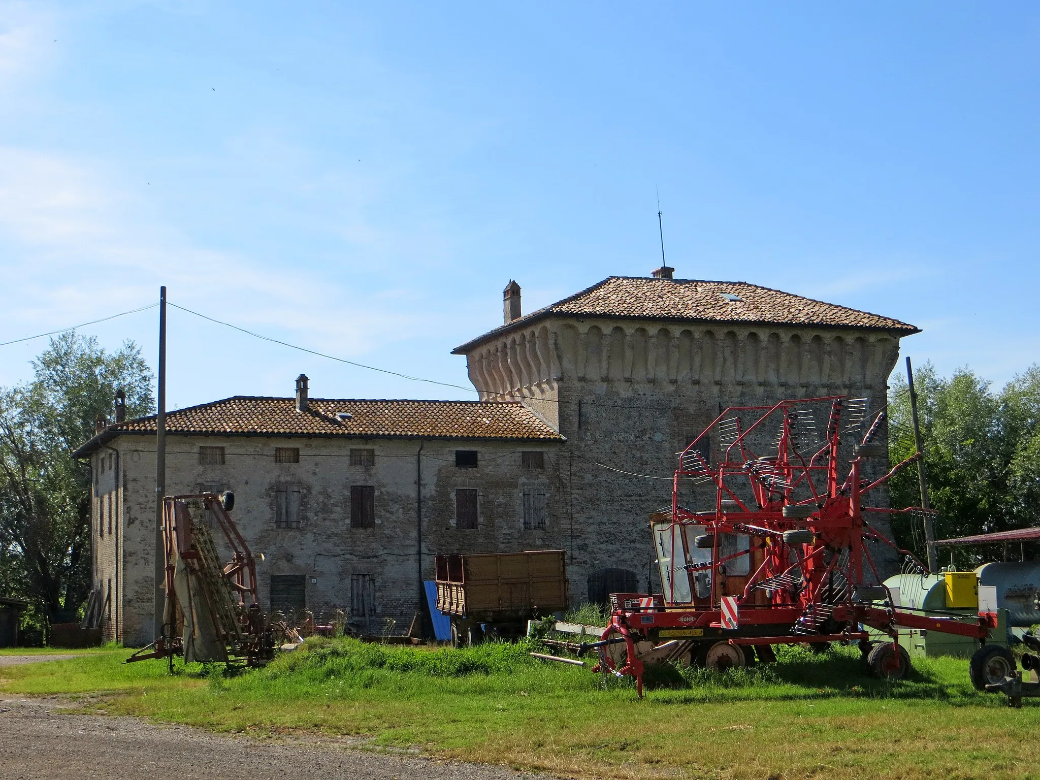 Photo showing: Torrione (Vicomero, Parma) - lato est