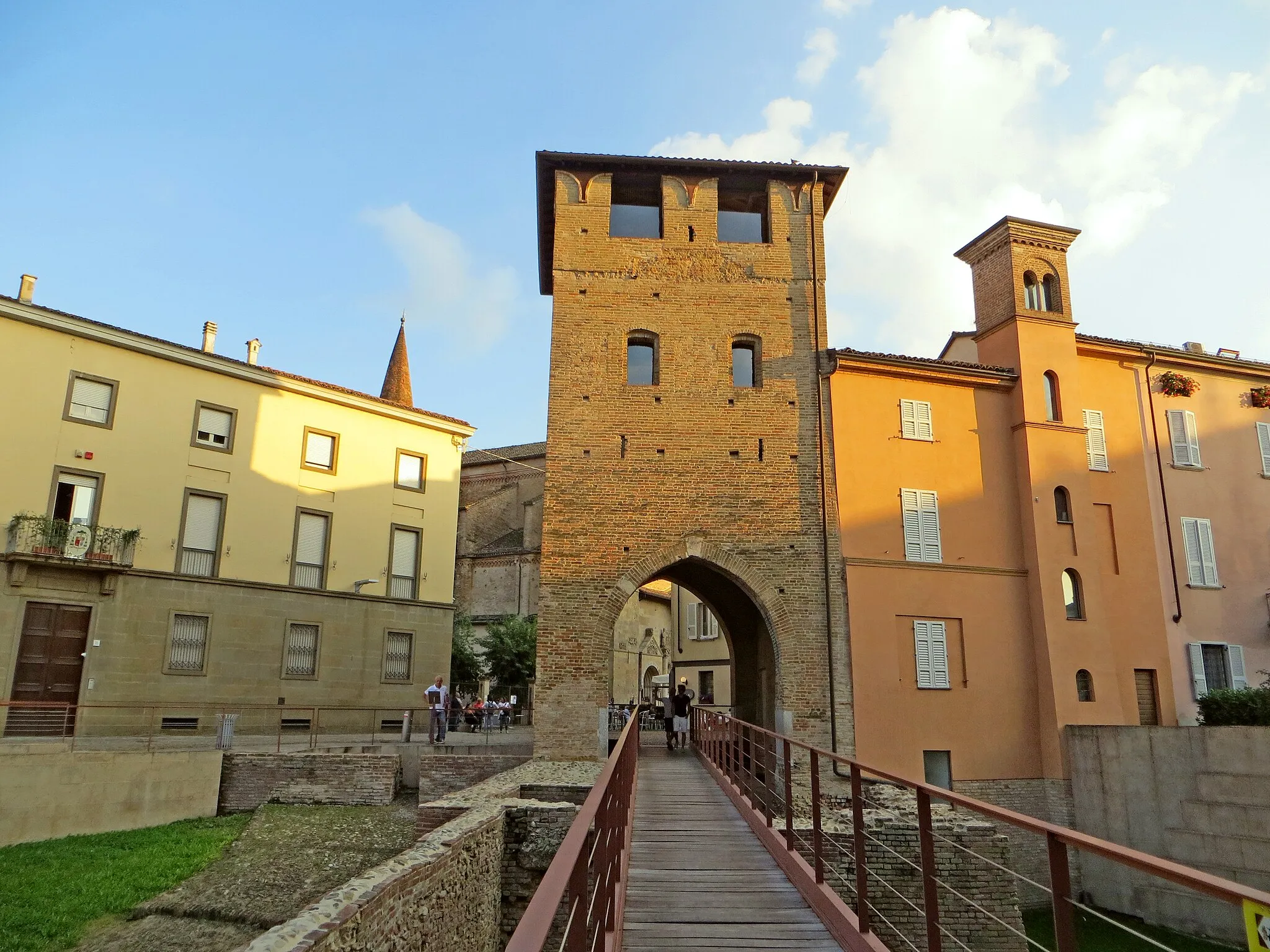 Photo showing: Porta di San Donnino (Fidenza) - lato esterno