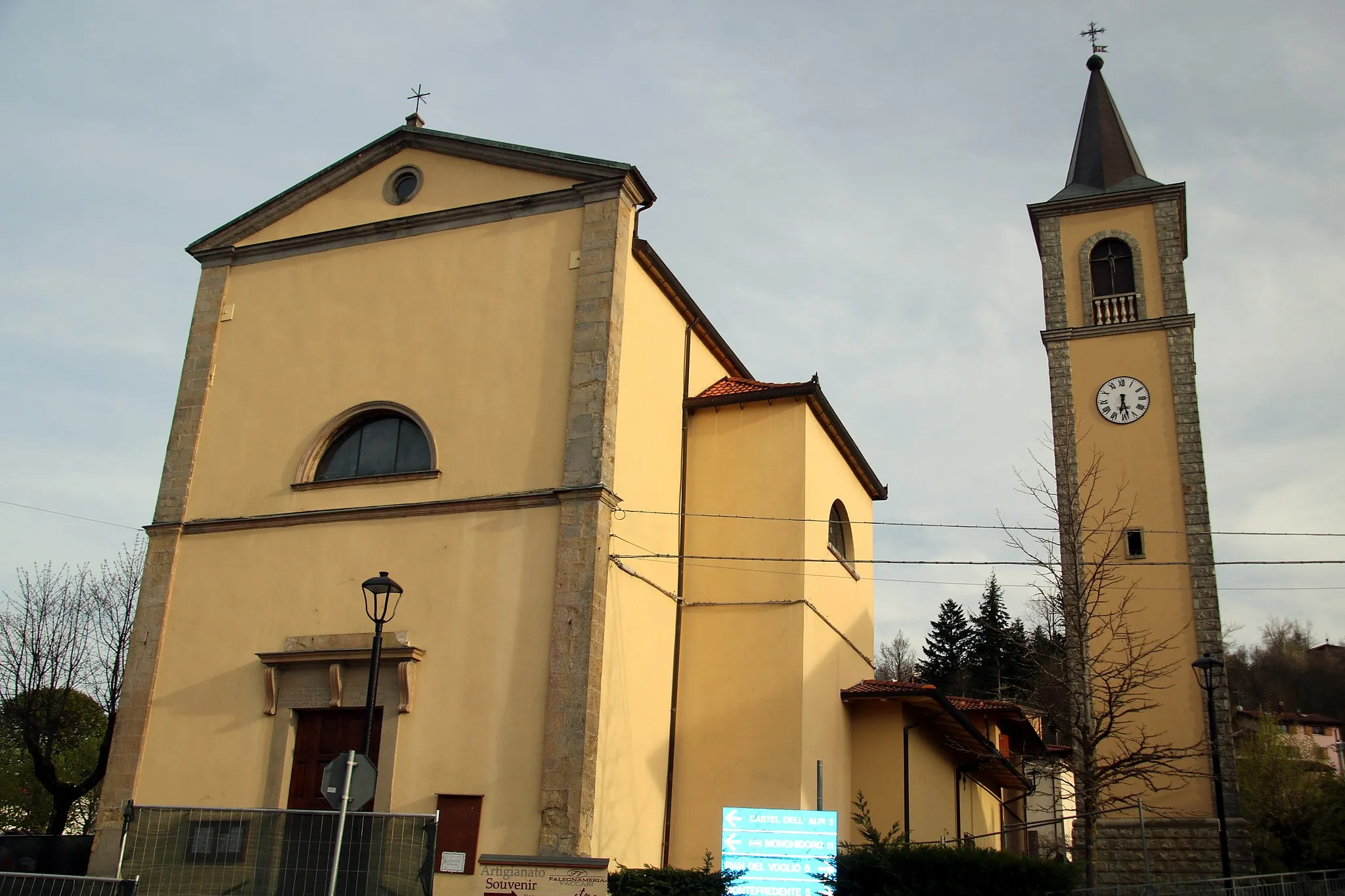 Photo showing: Via degli Dei, San Benedetto Val di Sambro, Madonna dei Fornelli, Santuario della Madonna della Neve