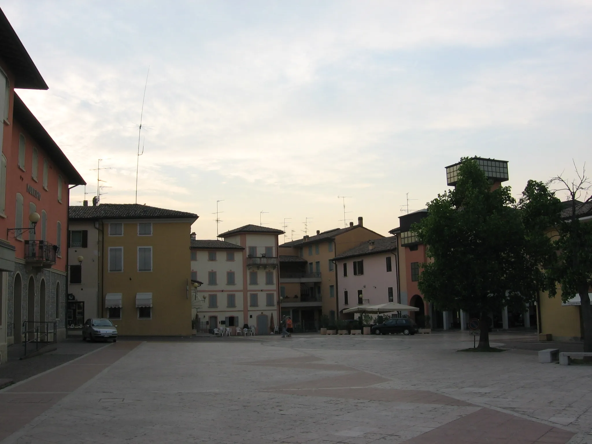 Photo showing: Quattro Castella village entrance