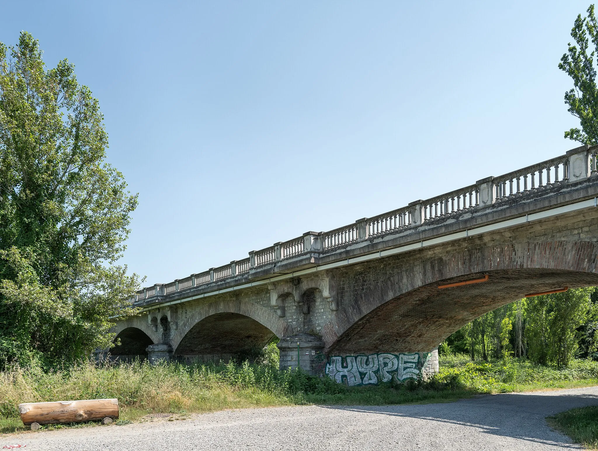 Photo showing: Entrata pista ciclopedonale Via Matildica del Volto Santo - Quattro Castella, Reggio Emilia, Italia