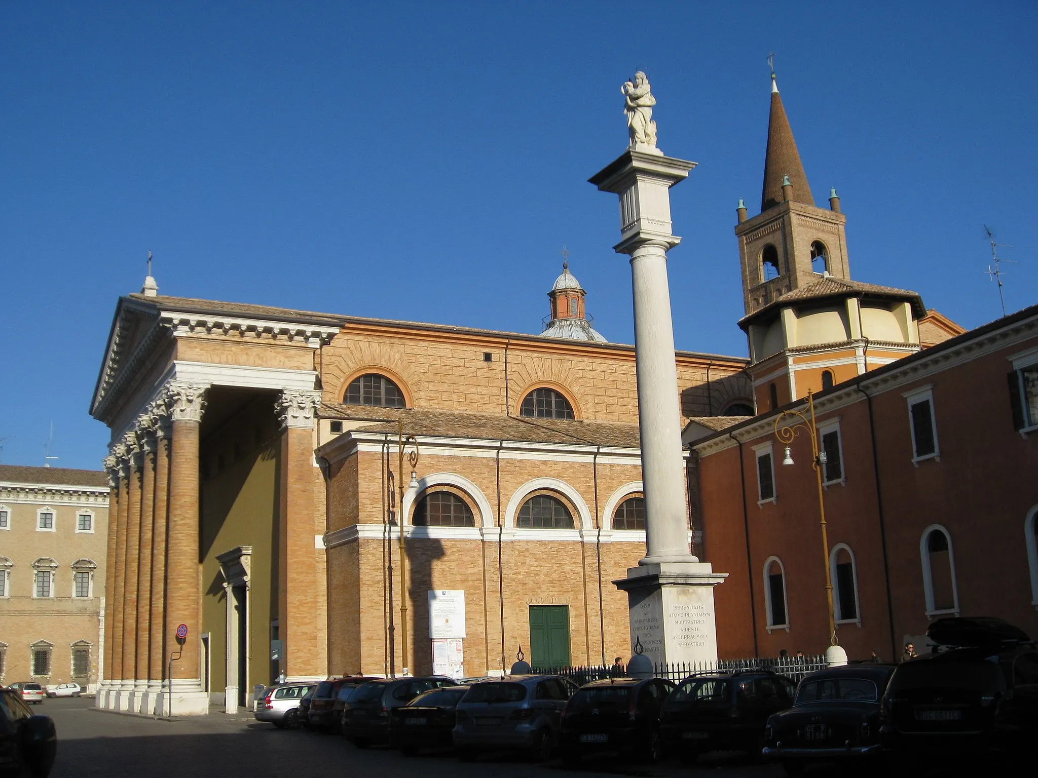 Photo showing: Duomo di Forlì, foto propria
Licensing
Categoria:Forlì