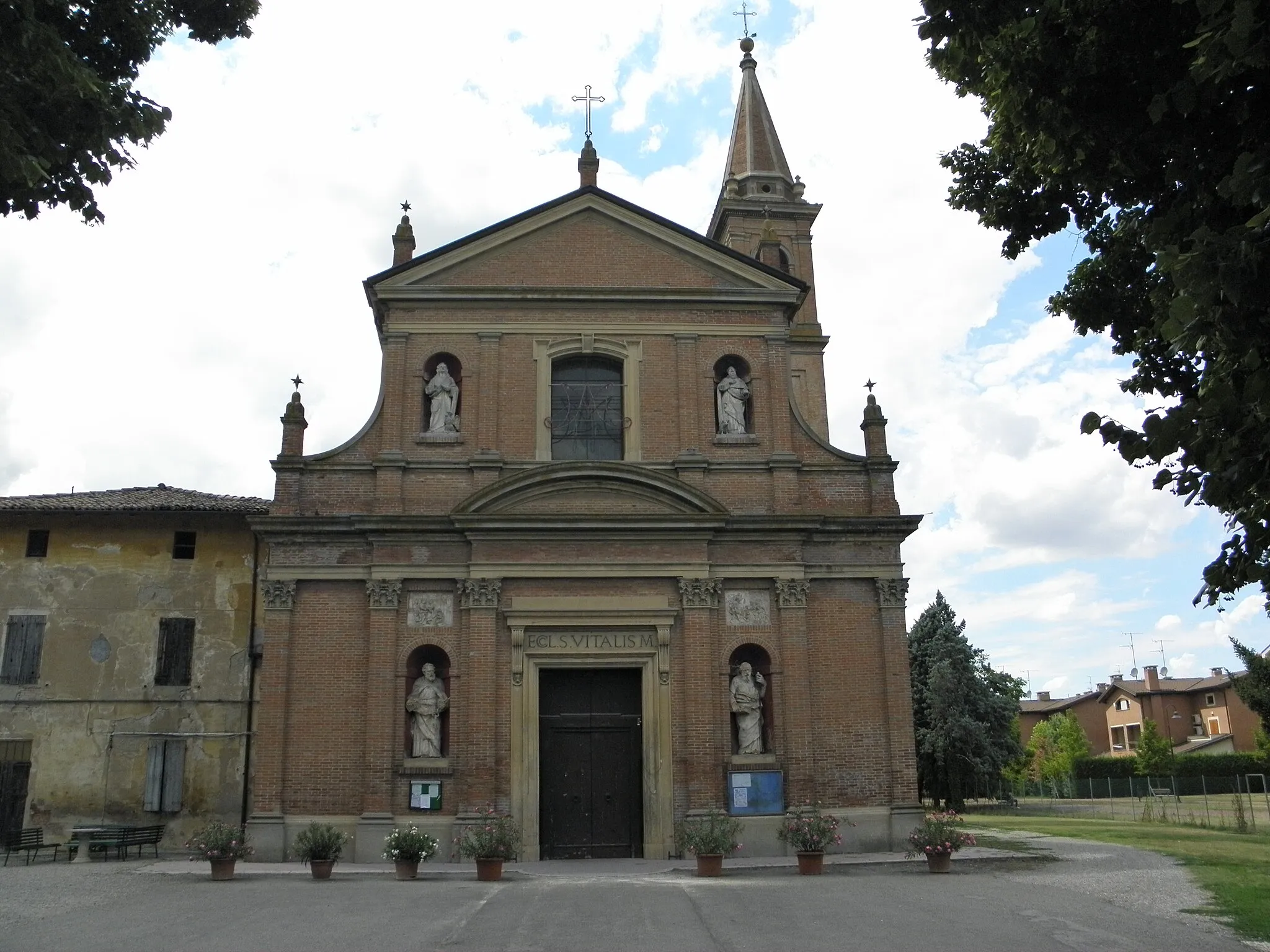 Photo showing: Granarolo dell'Emilia: la chiesa parrocchiale di San Vitale.