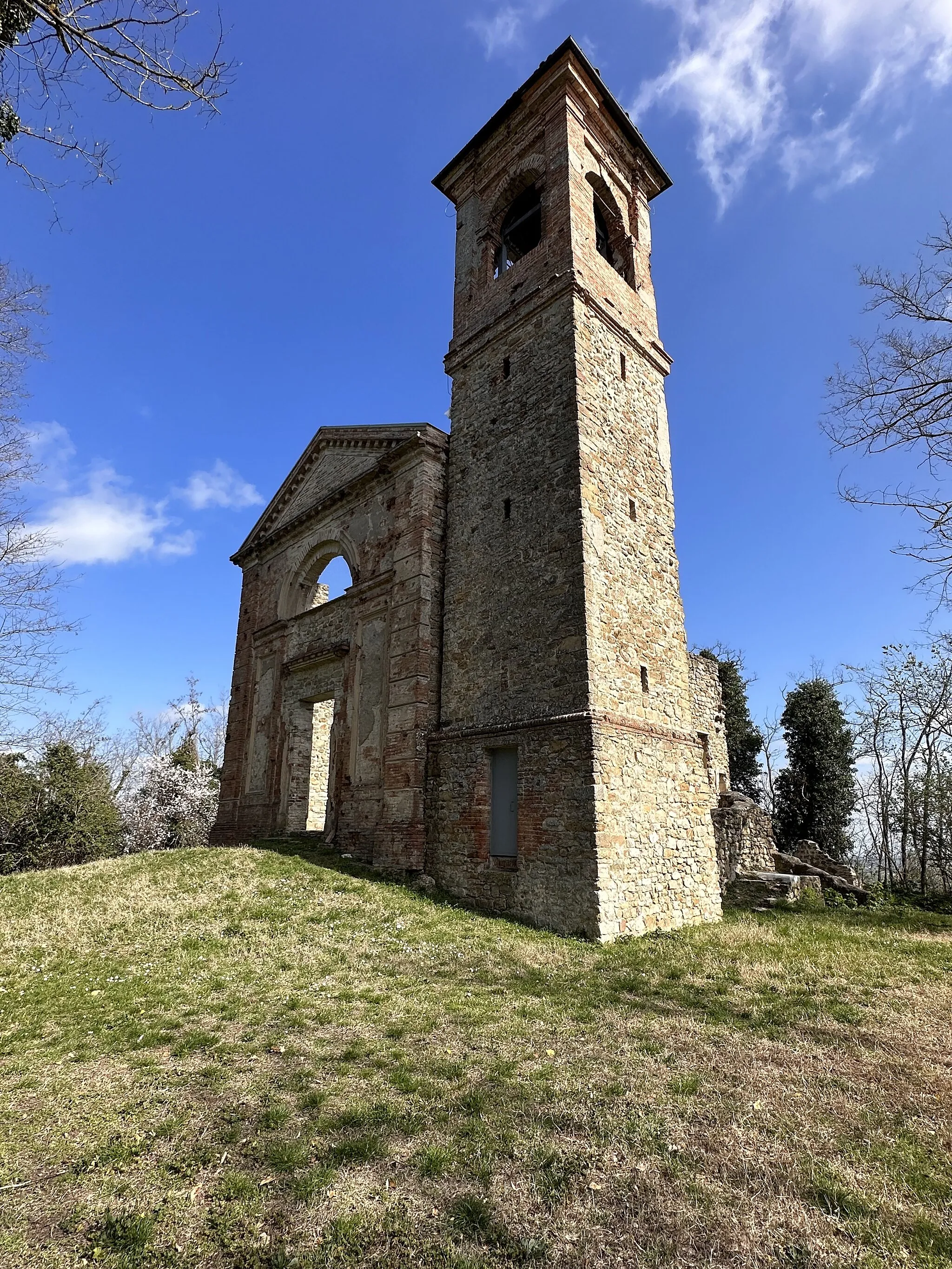 Photo showing: Rovine della Chiesa di Settefonti, nel territorio di Ozzano Emilia