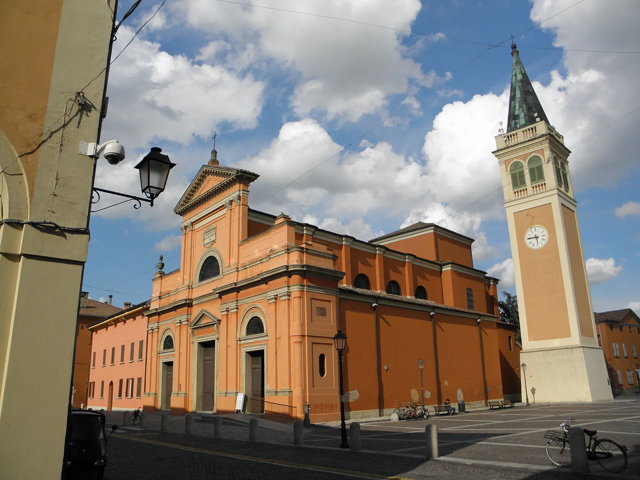 Photo showing: San Giorgio di Piano, la chiesa parrocchiale di San Giorgio martire.