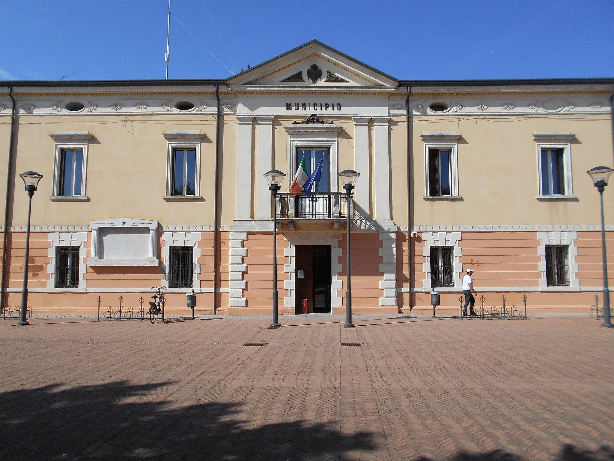 Photo showing: town hall, Ostellato