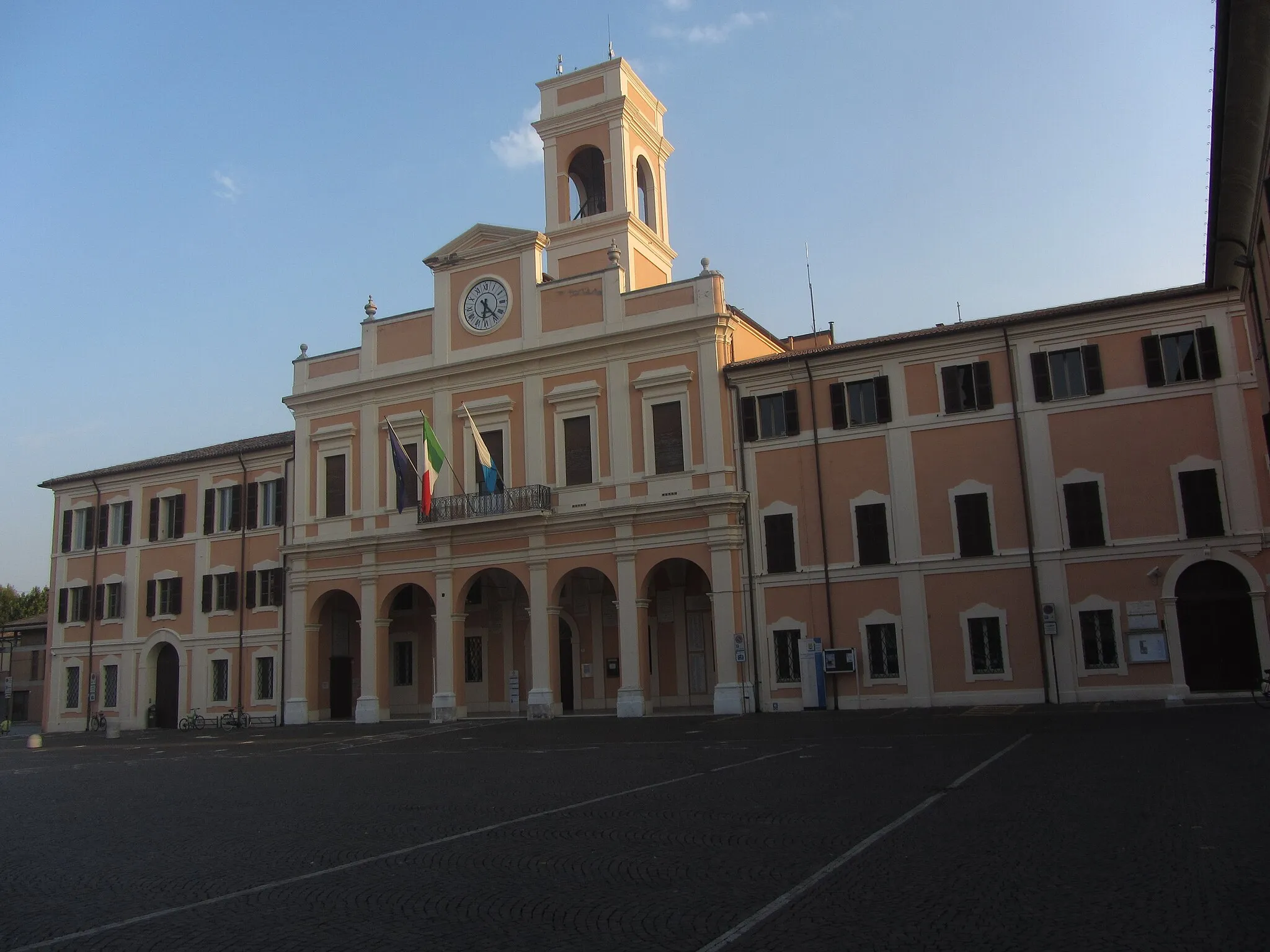 Photo showing: Savignano sul Rubicone, Palazzo Comunale