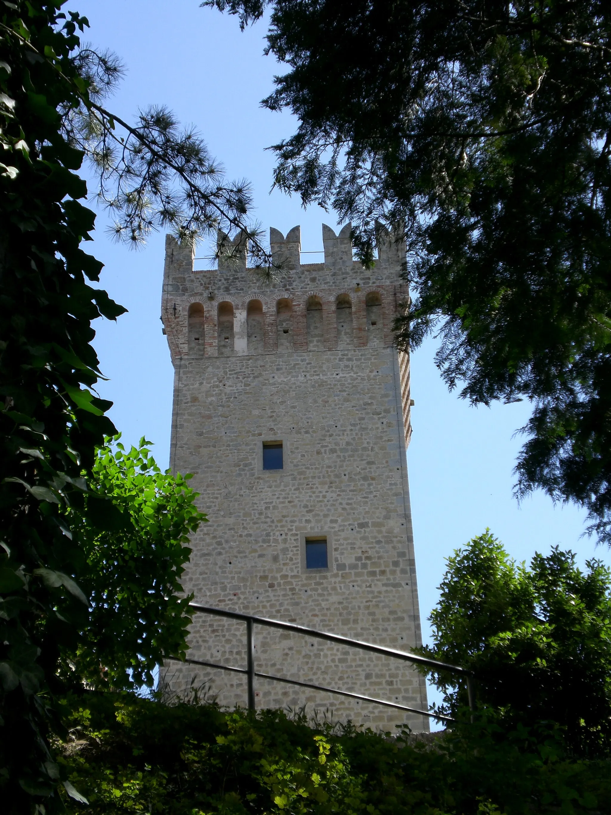 Photo showing: Il Torrione della Rocca
