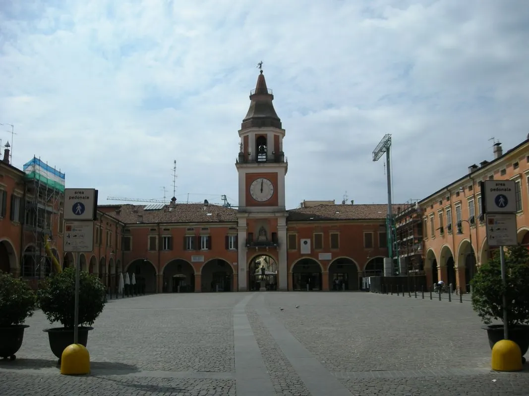 Photo showing: Piazza Garibaldi - Sassuolo