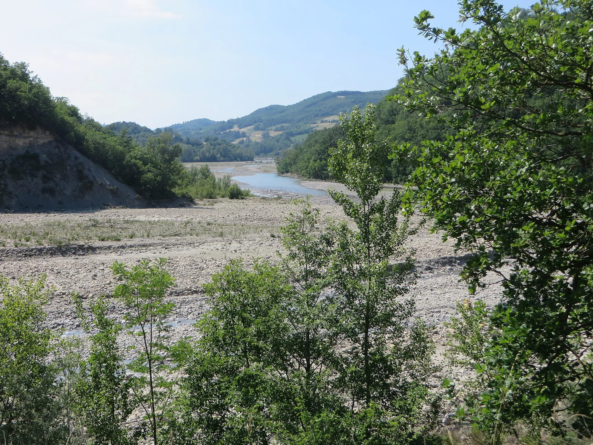 Photo showing: Pessola creek mouth