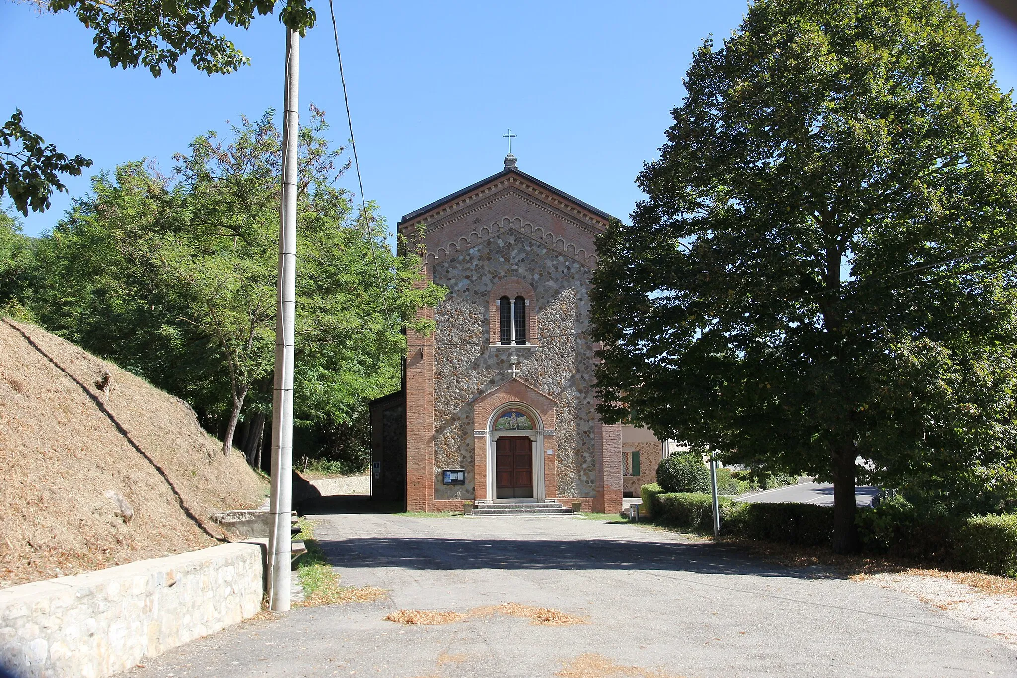 Photo showing: Marzabotto, chiesa di Sant'Antonio da Padova in Pioppe