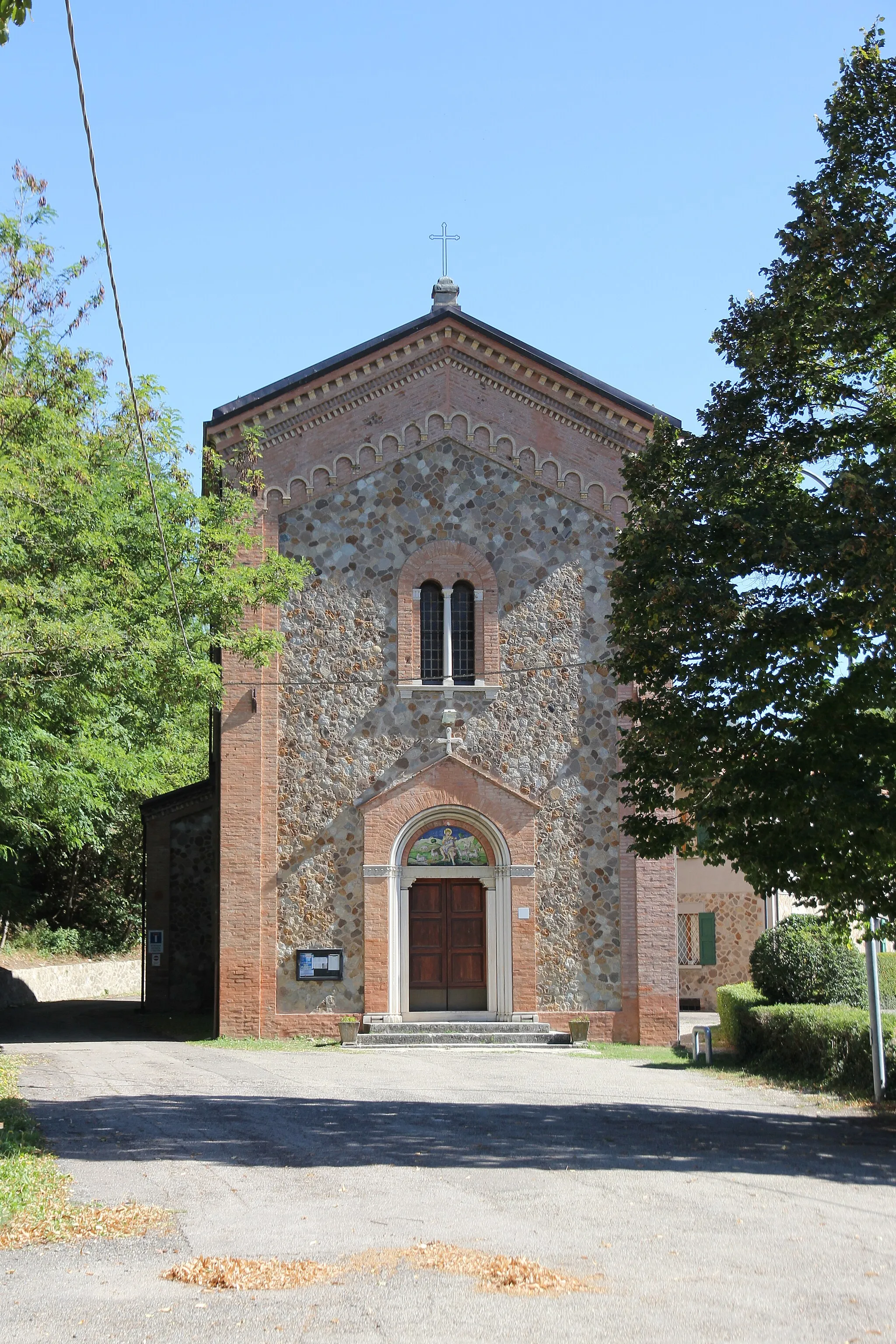 Photo showing: Marzabotto, chiesa di Sant'Antonio da Padova in Pioppe
