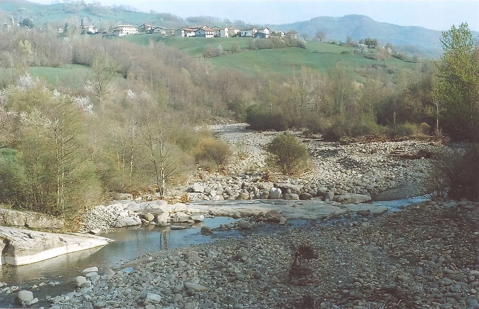 Photo showing: fiume dolo visto da ponte per andare a morsiano