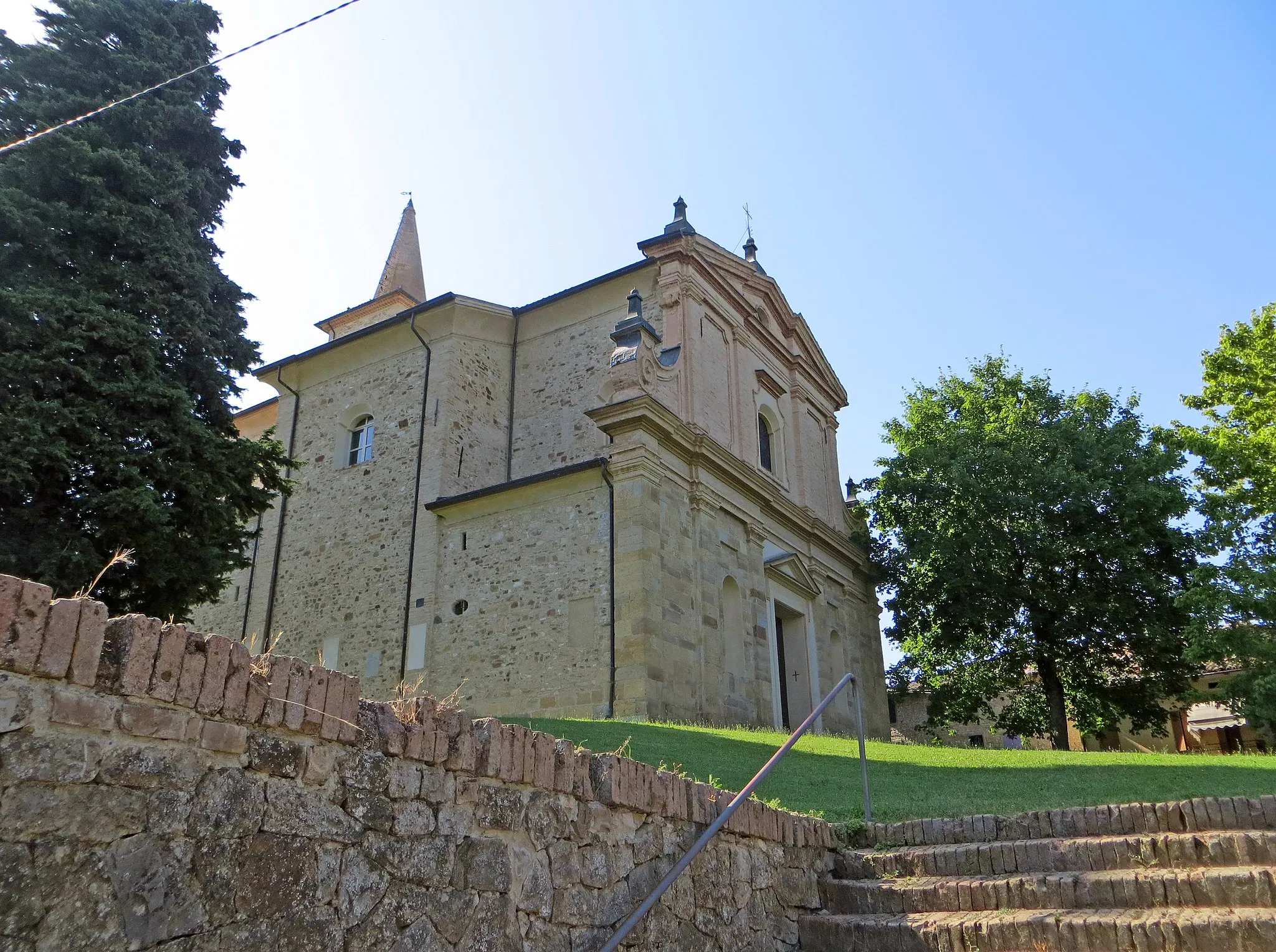 Photo showing: Chiesa di San Michele Arcangelo (Mattaleto, Langhirano) - facciata e lato sud