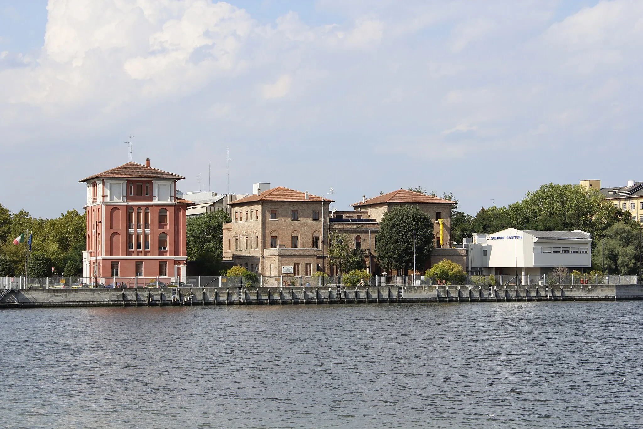 Photo showing: Capitaneria di porto di Ravenna, MRSC Ravenna