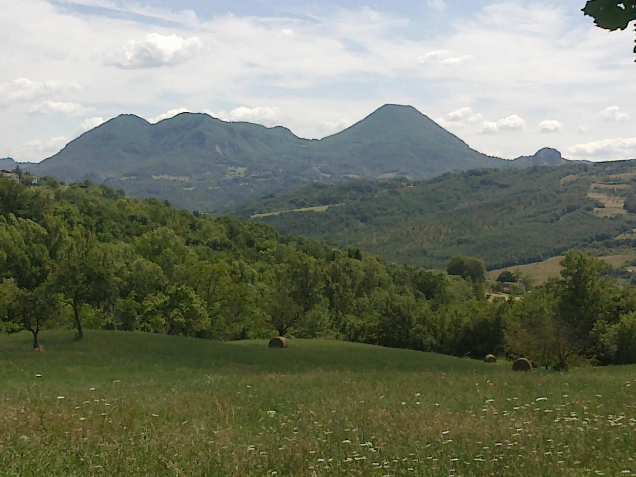 Photo showing: Il compleesso di monte Vigese