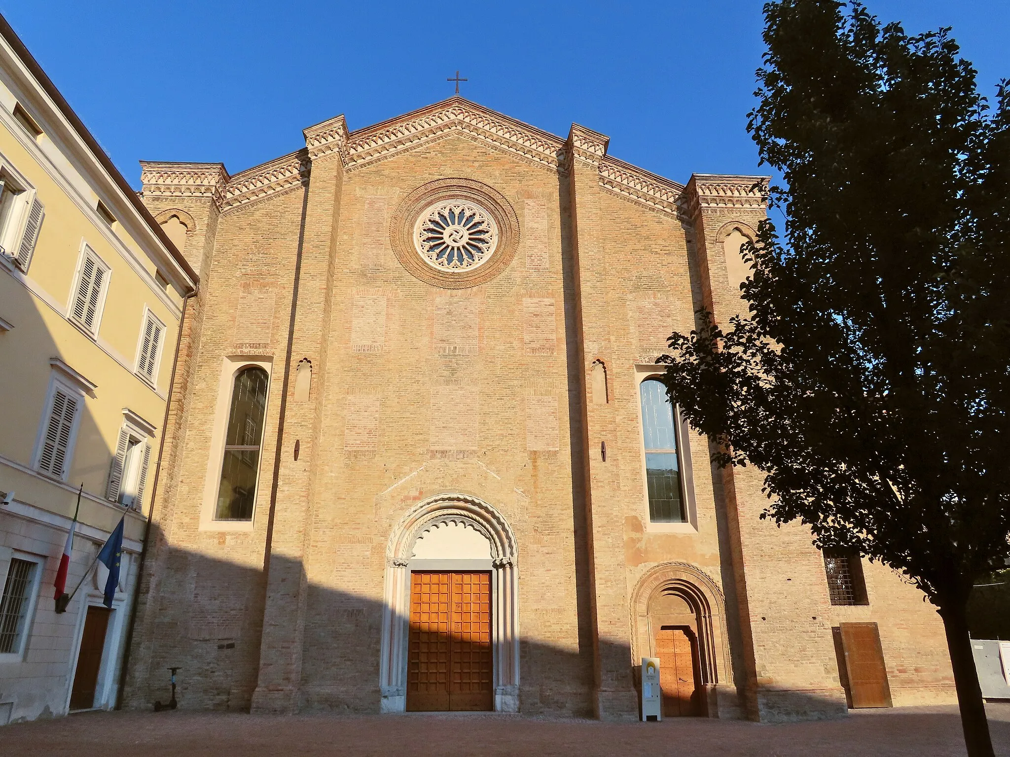 Photo showing: Facciata della chiesa di San Francesco del Prato