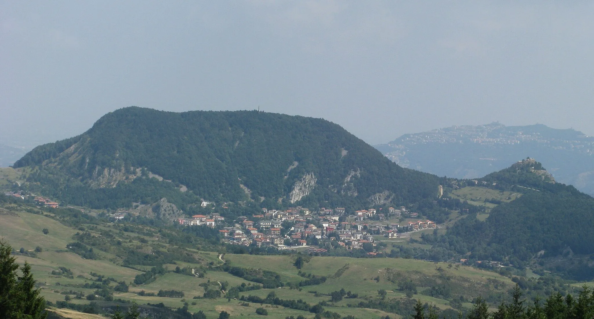 Photo showing: Panorama di Villagrande frazione di Montecopiolo.