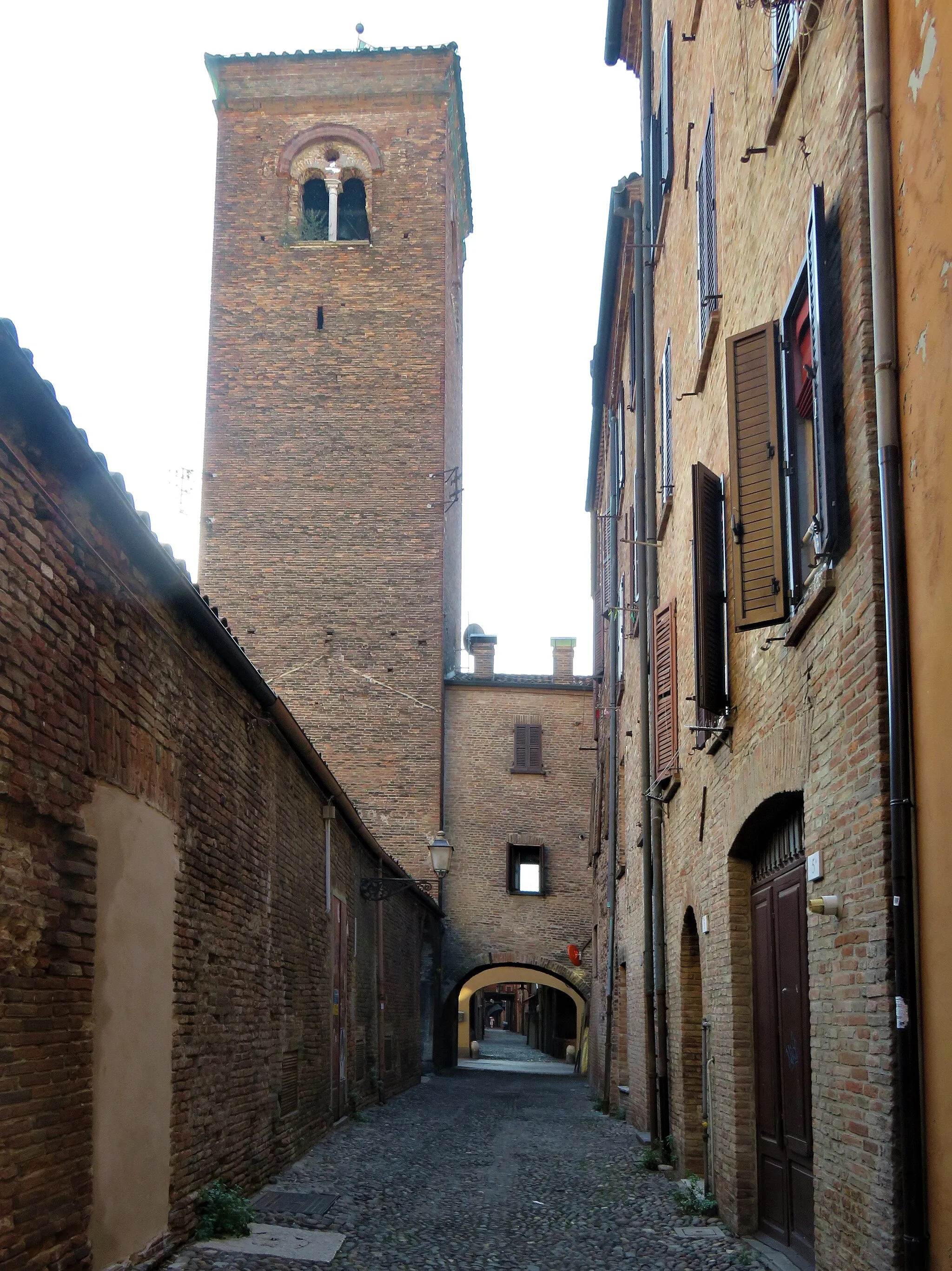 Photo showing: Torre dei Leuti - Via Capo delle Volte