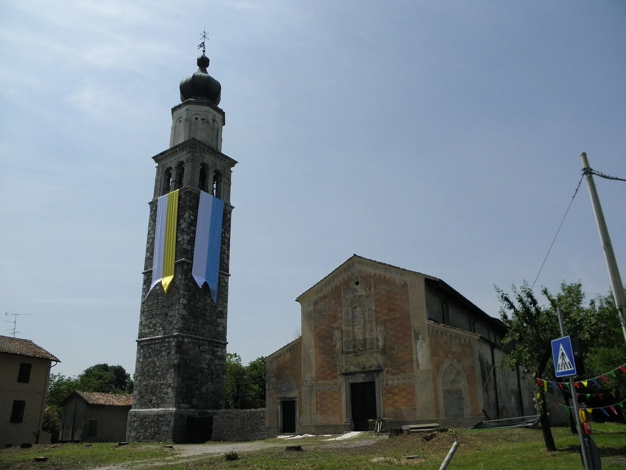 Photo showing: Martignacco, la vecchia chiesa sconsacrata di Santa Maria Assunta.