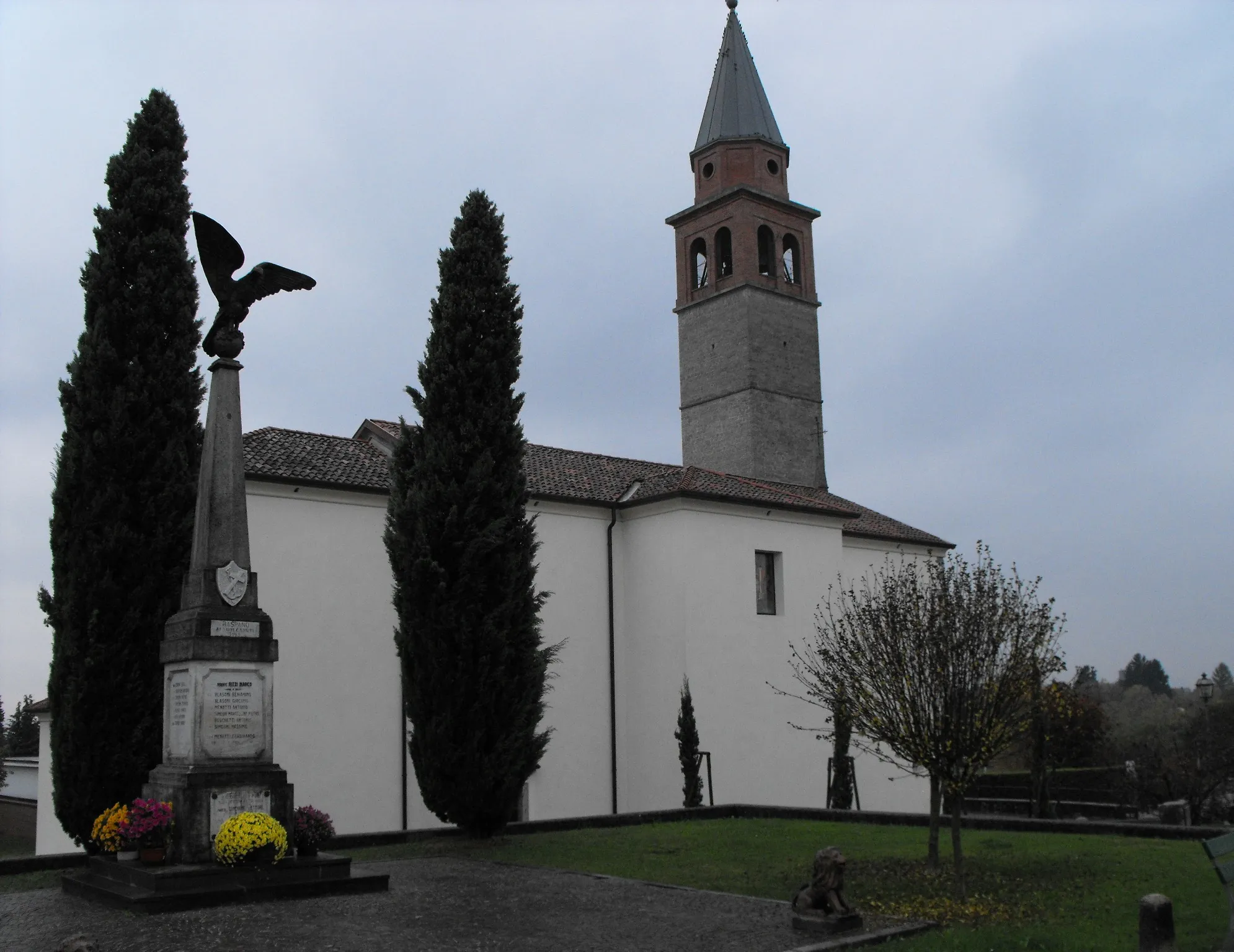 Photo showing: Church of Raspano, village of the Cassacco's municipality, province of Udine in the region Friuli-Venezia Giulia - Italy