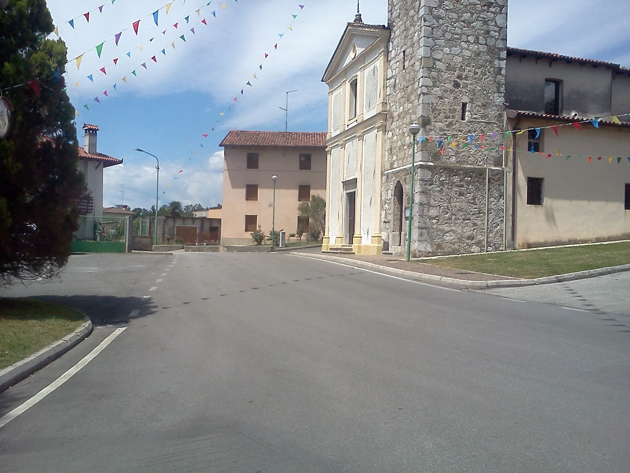 Photo showing: Piazza Durigon di Zampis di Pagnacco (UD)