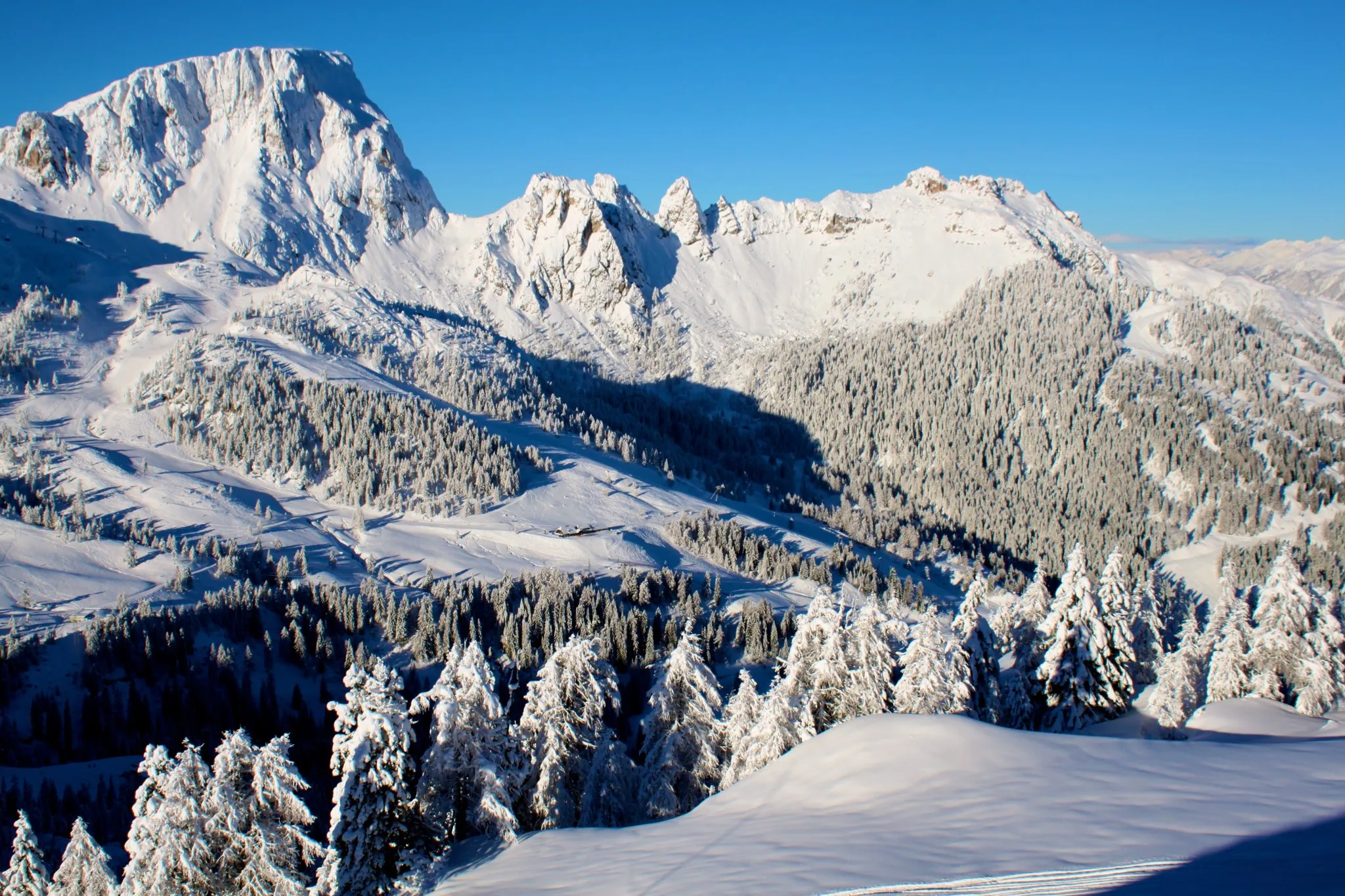 Photo showing: Nassfeld mit Trogkofel im Dezember 2012