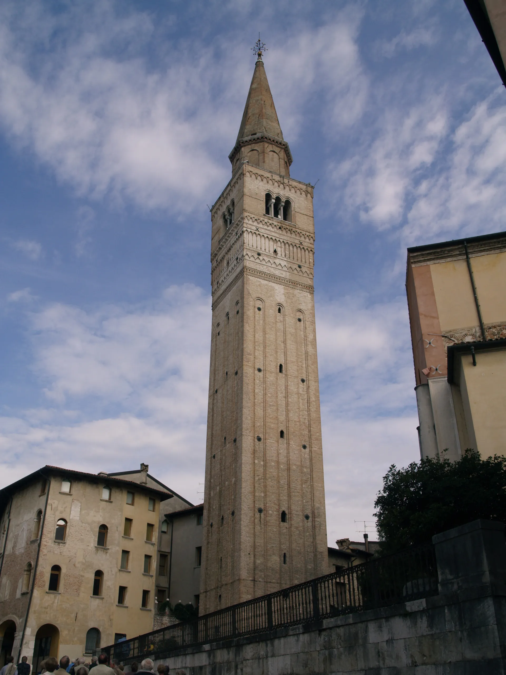 Photo showing: Campanile of the cathedral San Marco in Pordenone (Friuli-Venezia Giulia)