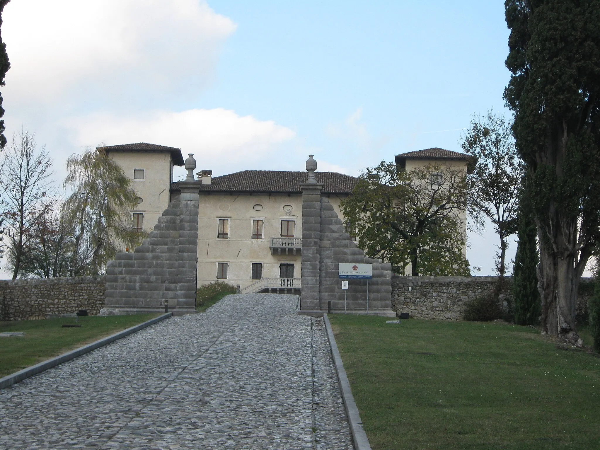 Photo showing: Castello di Susans