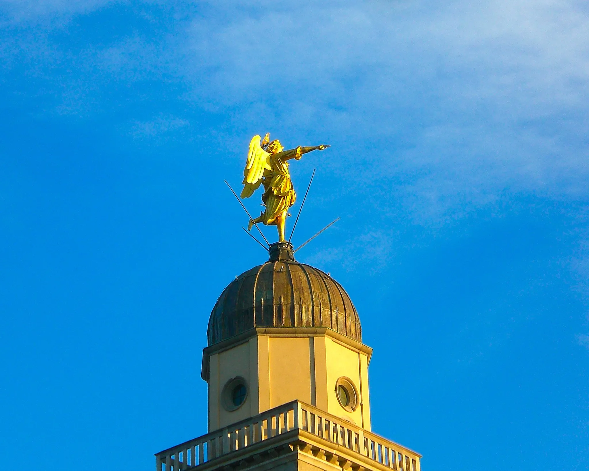 Photo showing: The Angel of the steeple of the Church of Santa Maria di Castello di Udine
