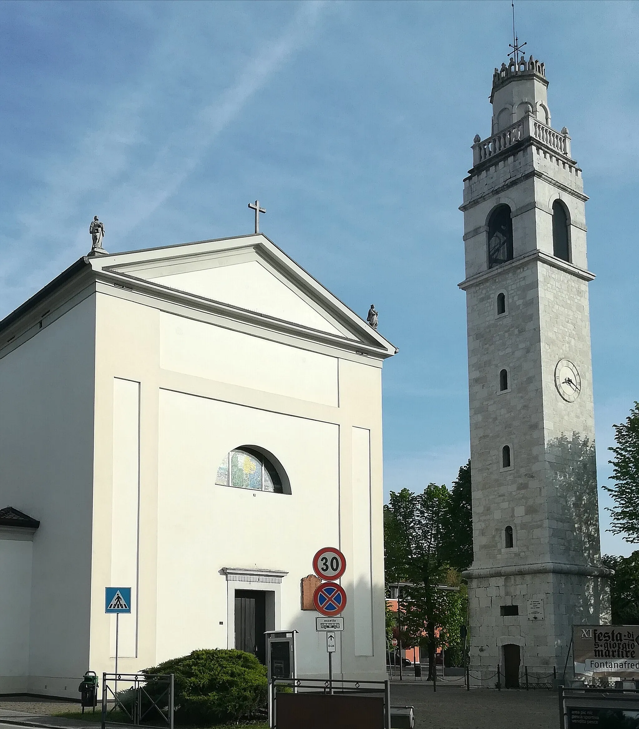 Photo showing: La parrocchiale di Fontanafredda