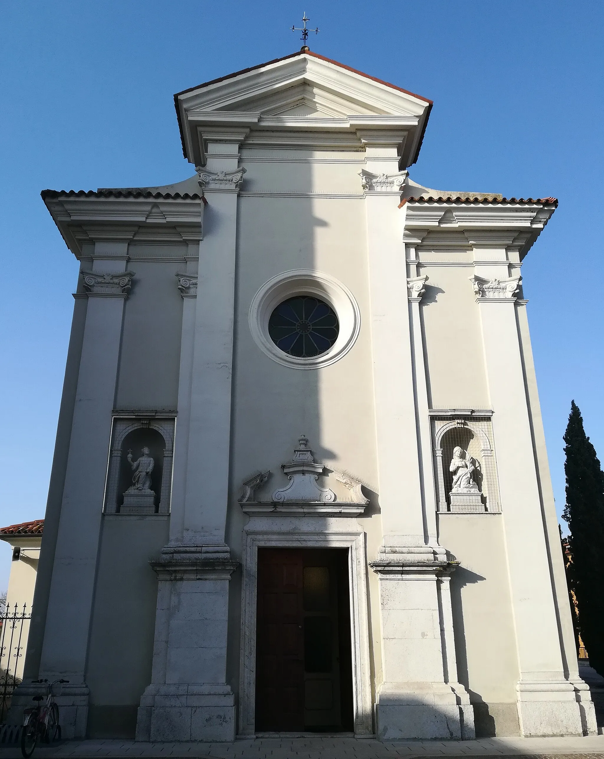 Photo showing: La chiesa parrocchiale di Begliano (GO), dedicata a Santa Maria Maddalena