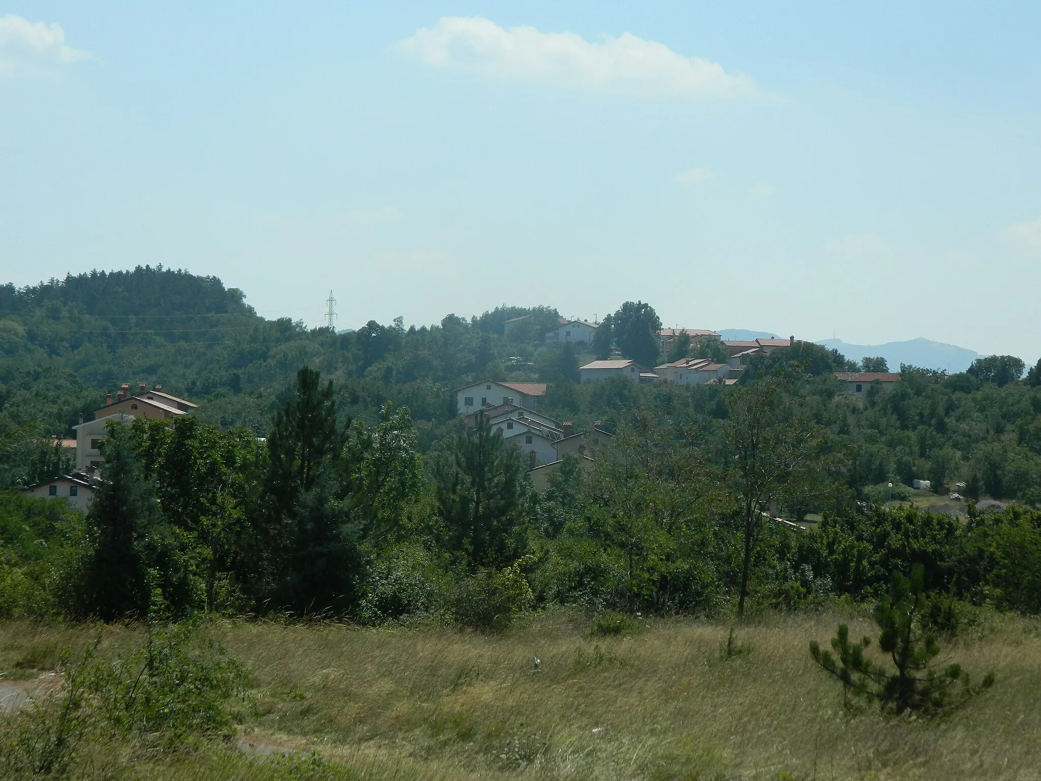 Photo showing: A village somewhere in Slovenia.