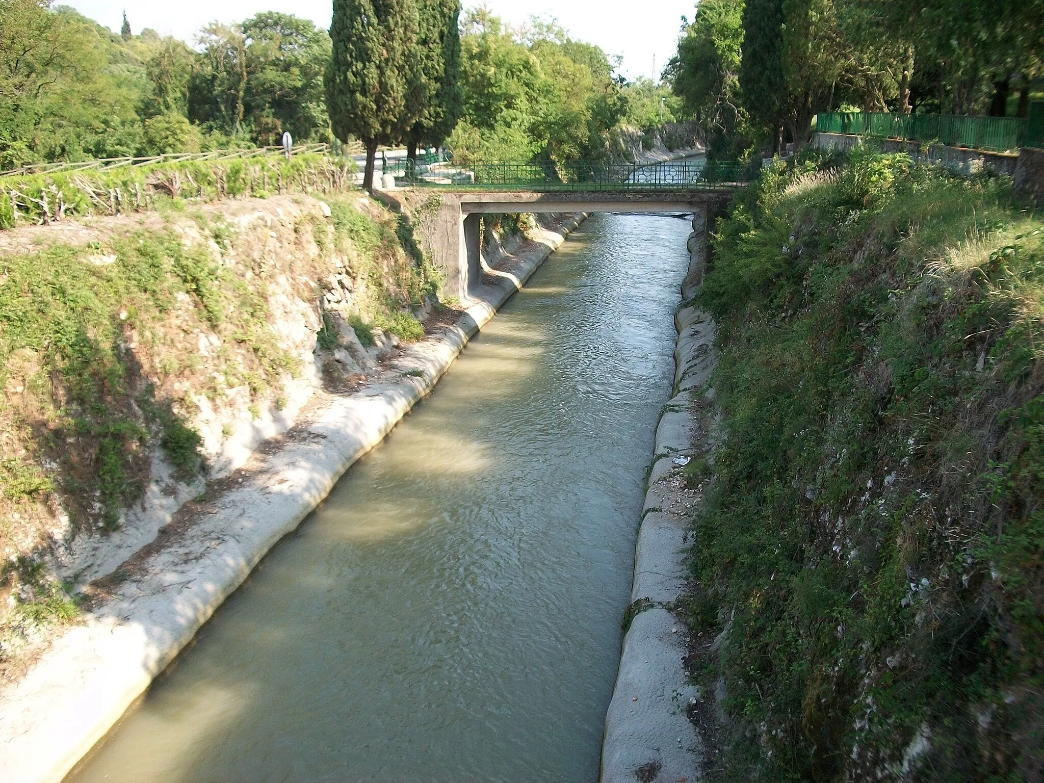 Photo showing: Il fiume vicino al sacrario