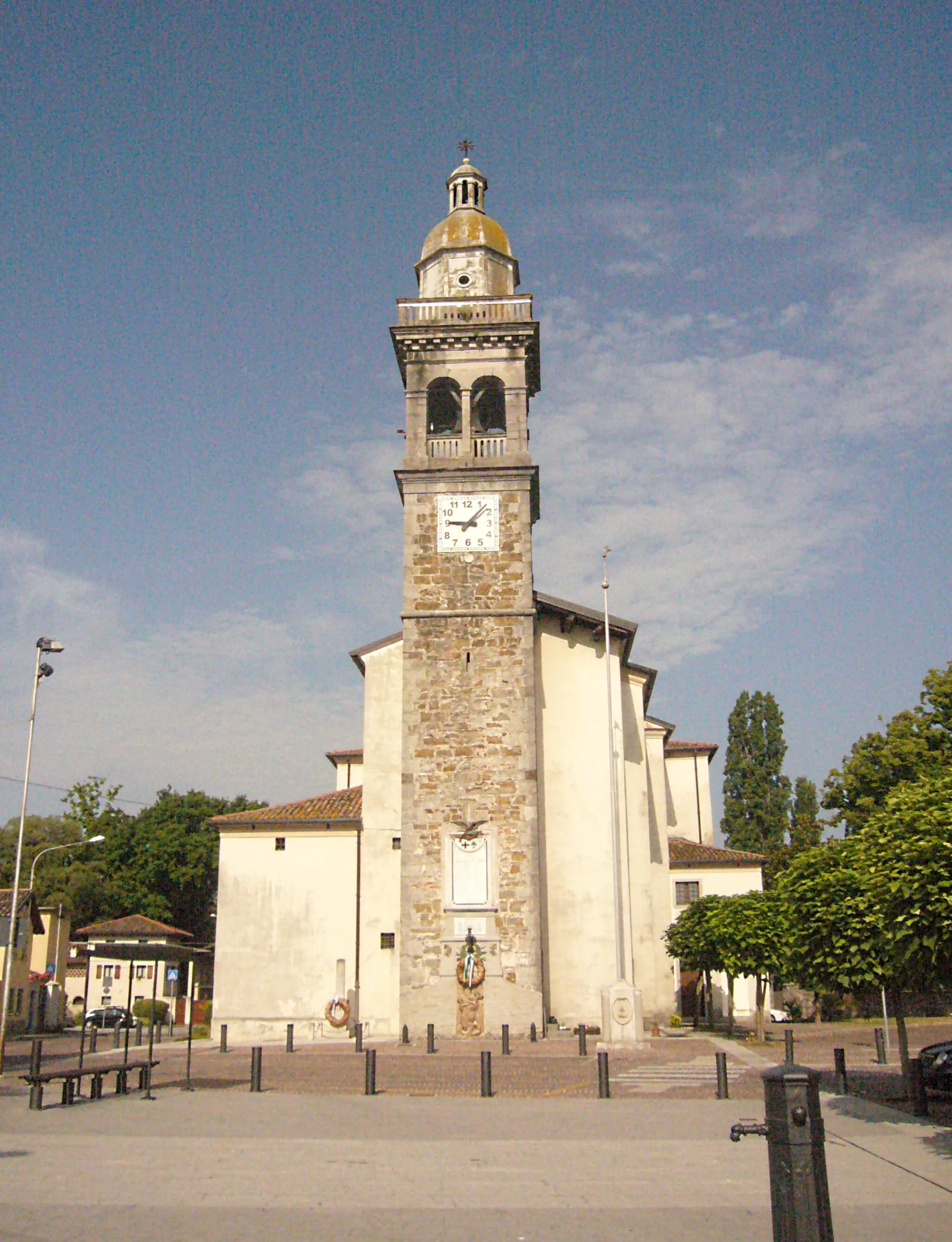 Photo showing: Il campanile della parrocchiale di Pavia di Udine (UD)