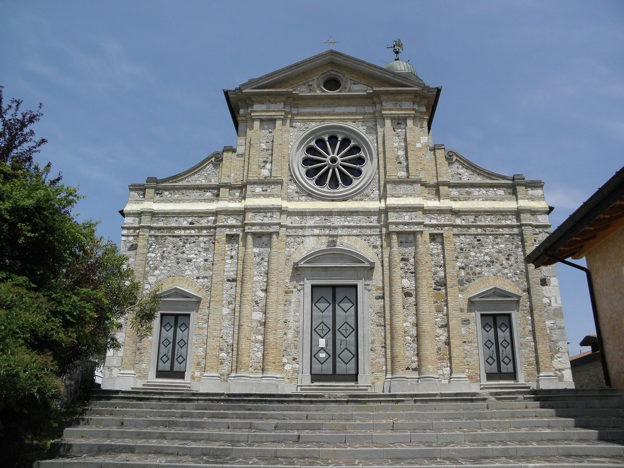 Photo showing: Moruzzo: chiesa (o Pieve) di San Tomaso (italianizzato in Tommaso).