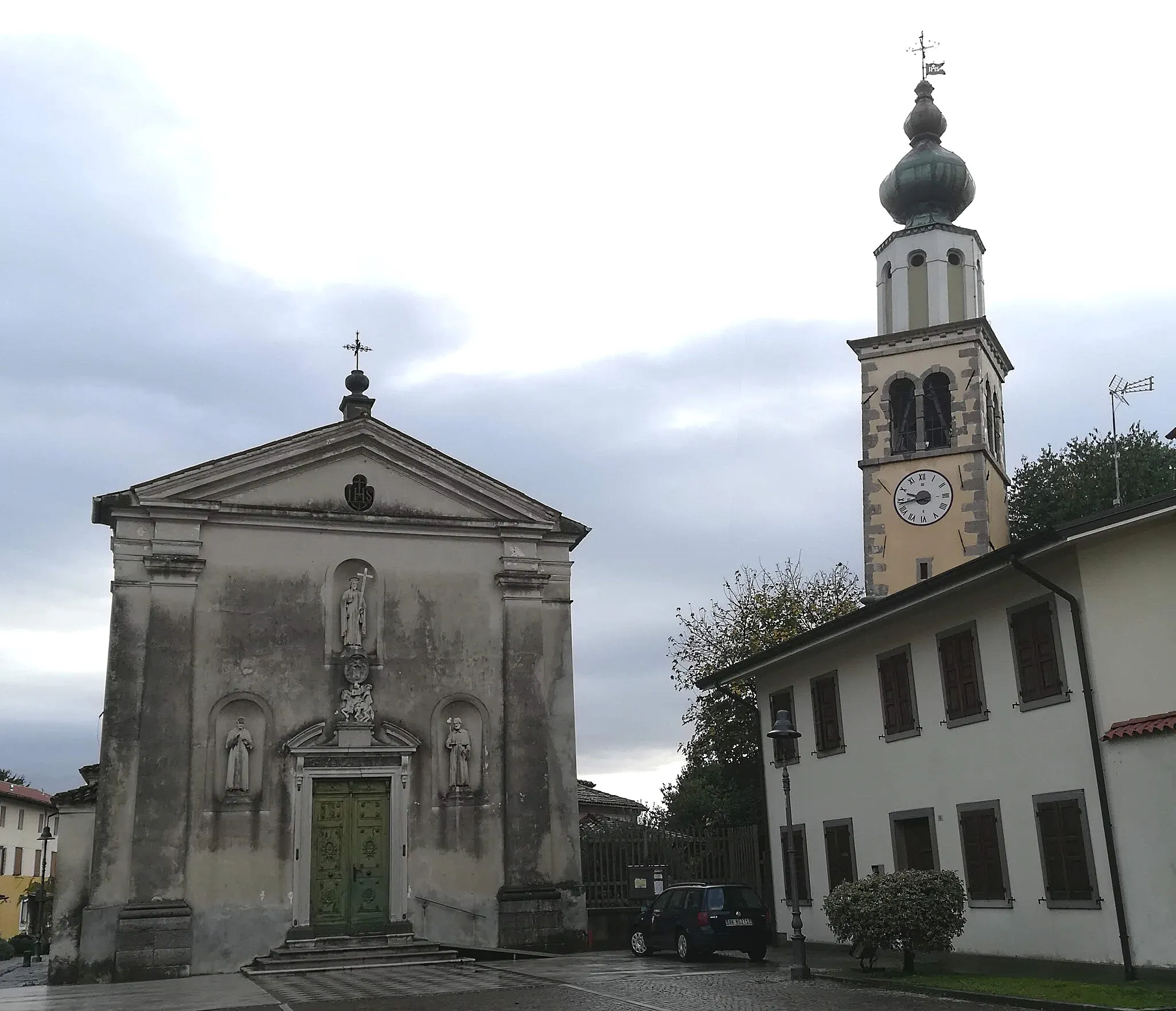 Photo showing: La chiesa ed il campanile di Tapogliano