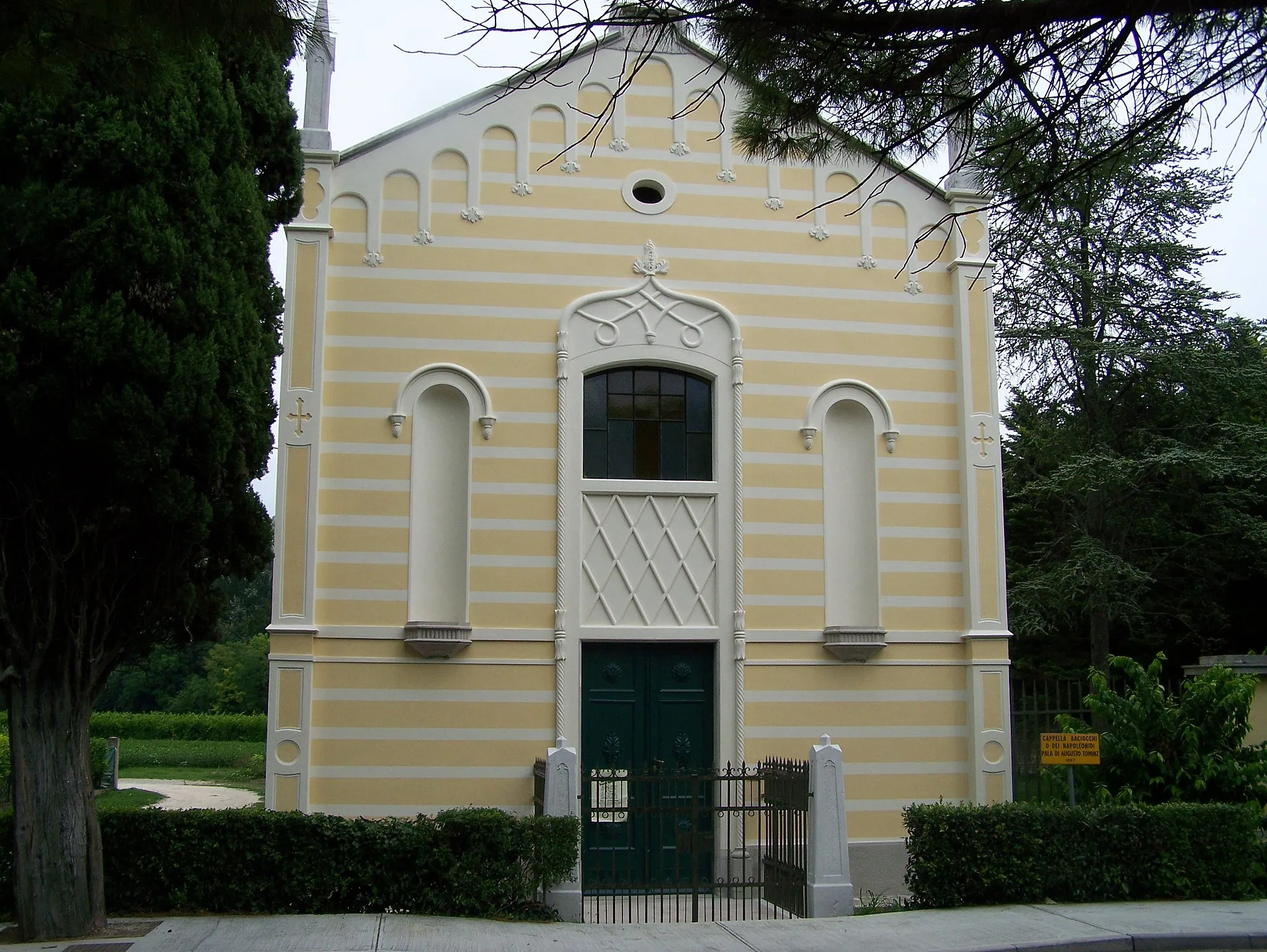 Photo showing: Baciocchi capel, in Villa Vicentina/Vile Visintine, Udine province, north-east Italy