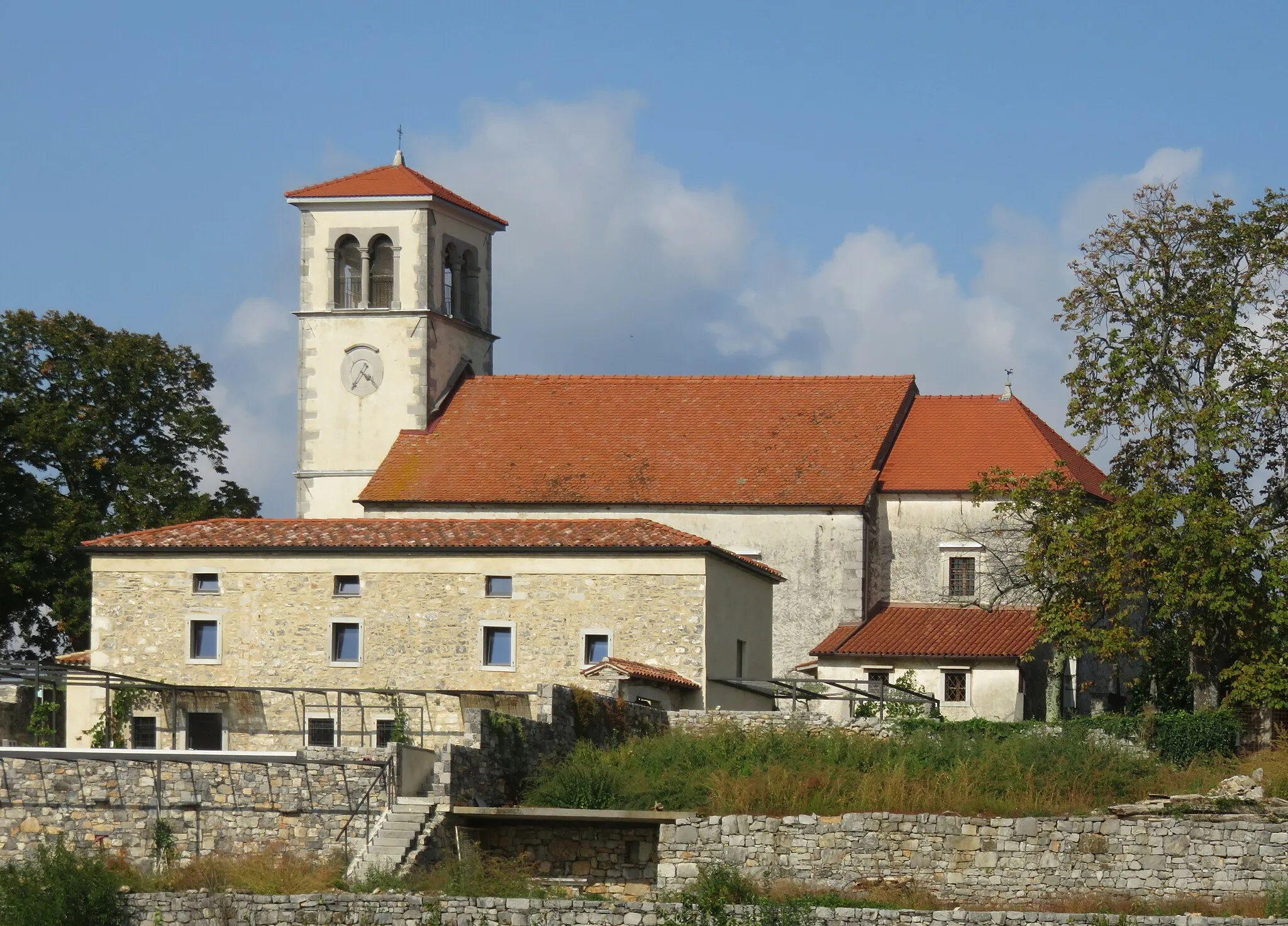 Photo showing: Archangel Michael Church in Skopo, Municipality of Sežana, Slovenia