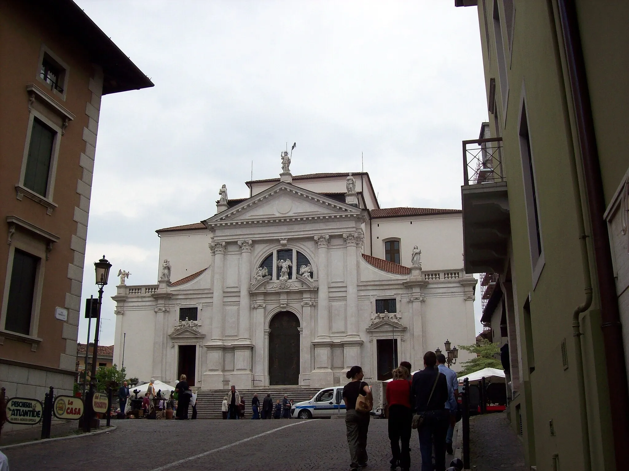 Photo showing: San Daniele del Friuili (UD-Italy), il Duomo di San Michele Arcangelo