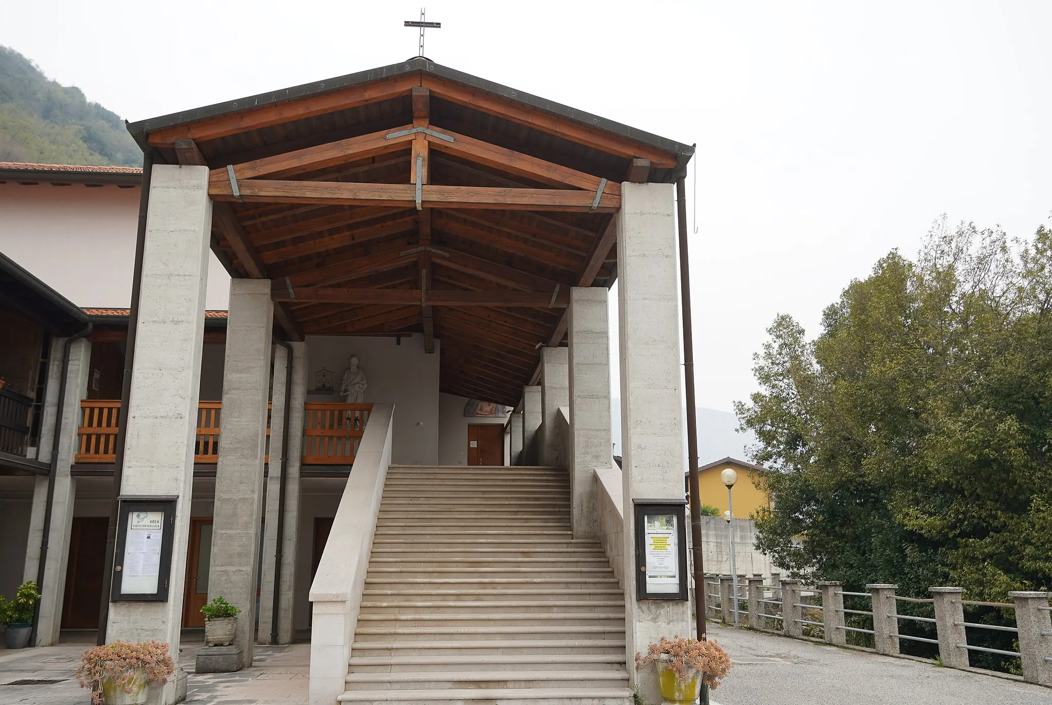 Photo showing: Chiesa Parrocchia S.Margherita a Anduins, Borgo di Sopra 6, 33090 Vito d'Asio (PN), Friuli-Venezia-Giulia, Italia