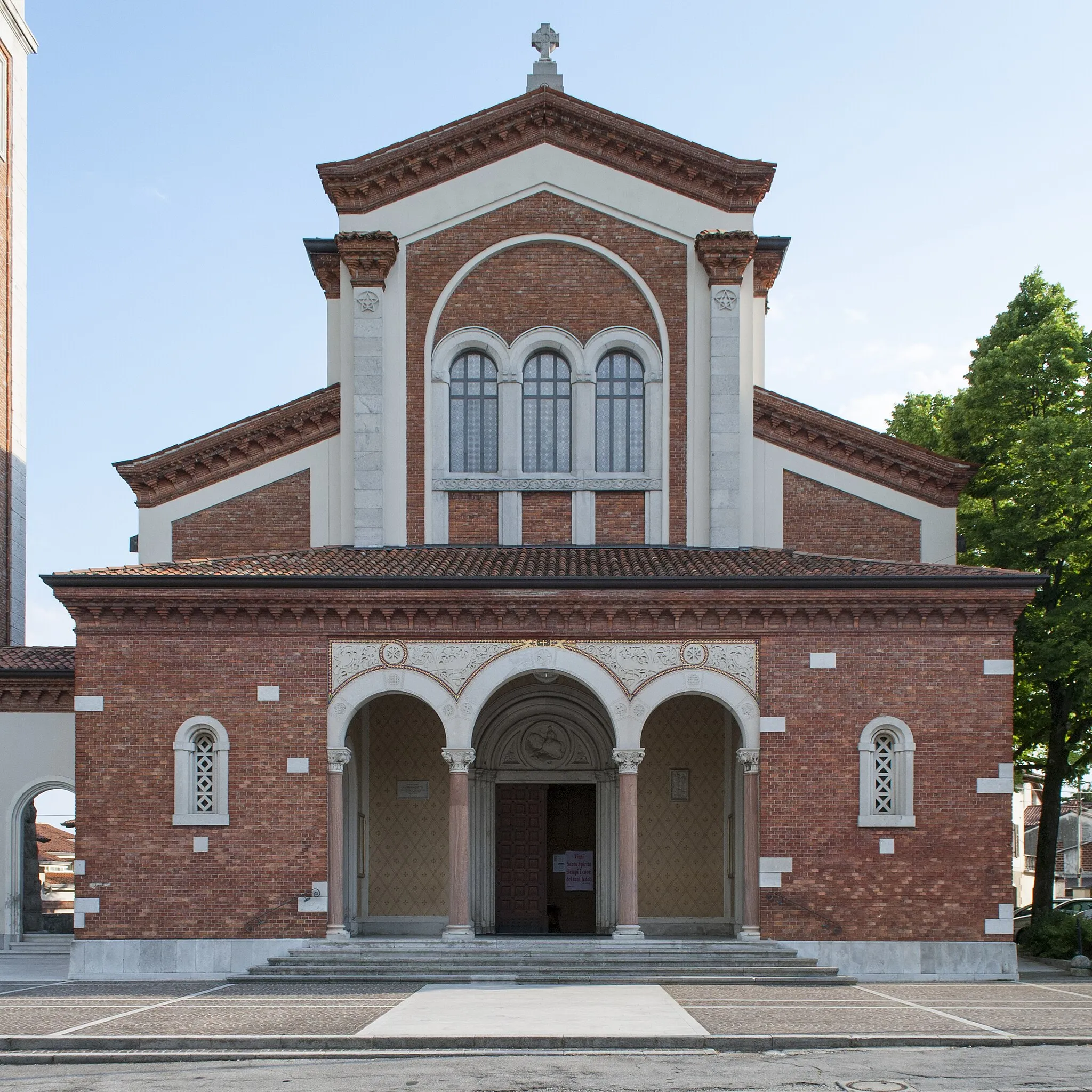 Photo showing: Esternal view of Church San Giorgio Martire (Saint George), Gorizia.